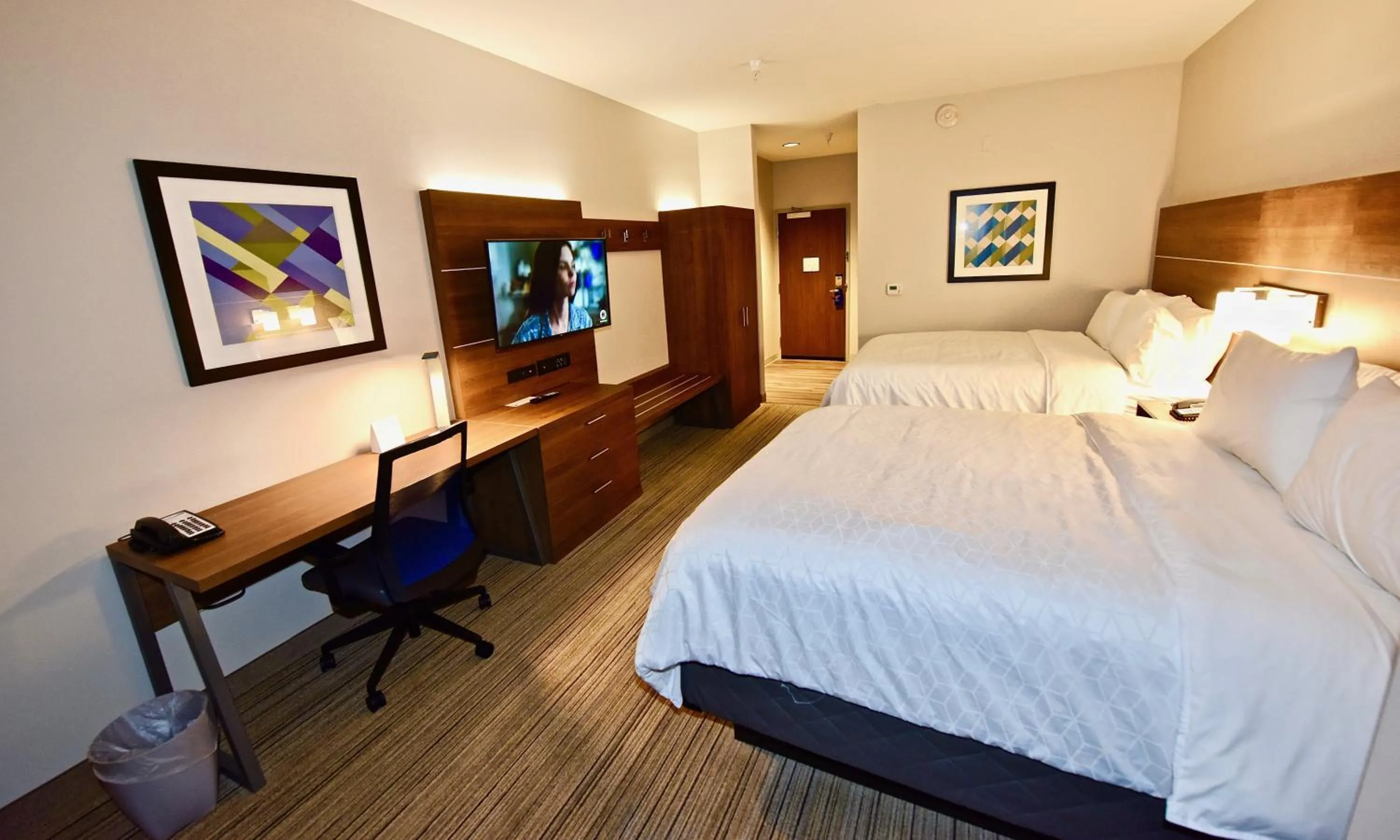 Photo of the whole room, Bed in Holiday Inn Express & Suites - Perryville I-55, an IHG Hotel