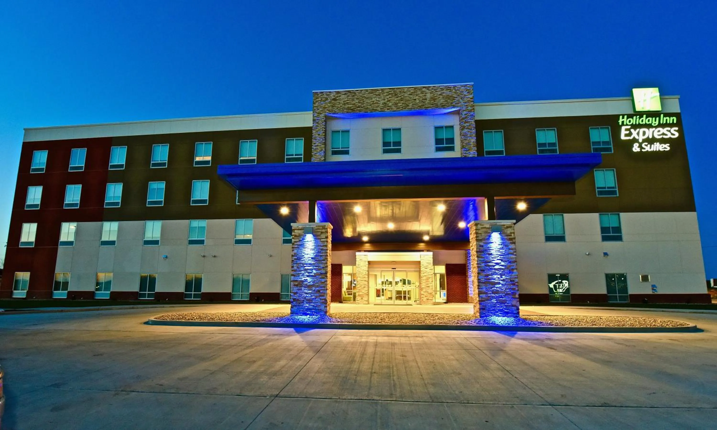 Property building in Holiday Inn Express & Suites - Perryville I-55, an IHG Hotel