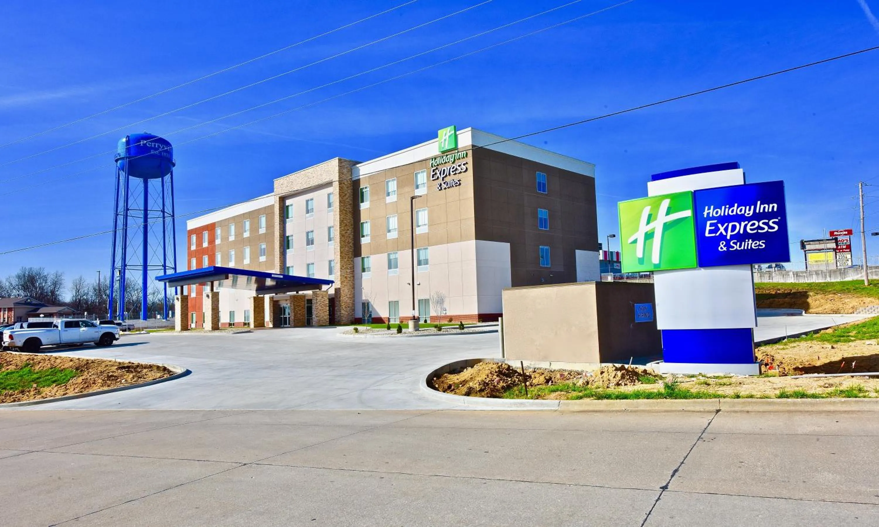 Property building in Holiday Inn Express & Suites - Perryville I-55, an IHG Hotel