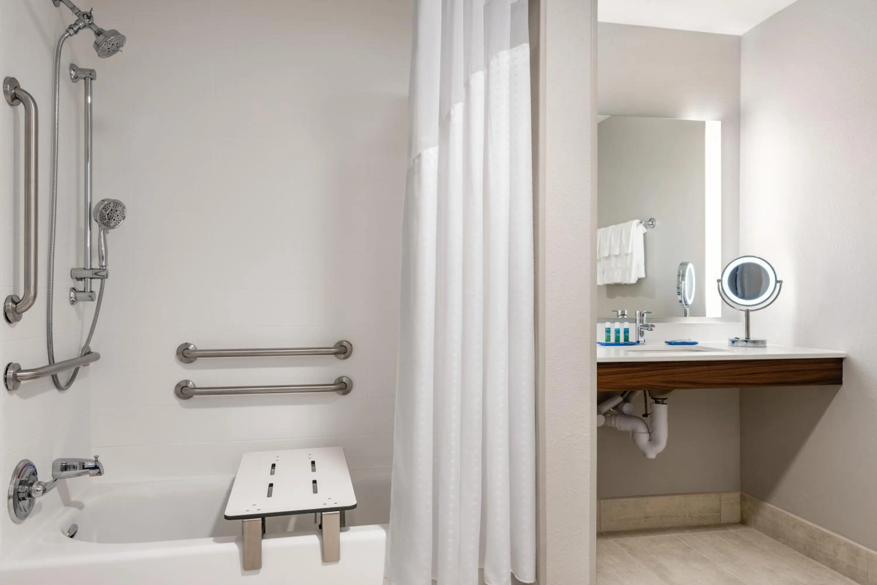 Shower in Holiday Inn Express & Suites - West Des Moines - Jordan Creek by IHG