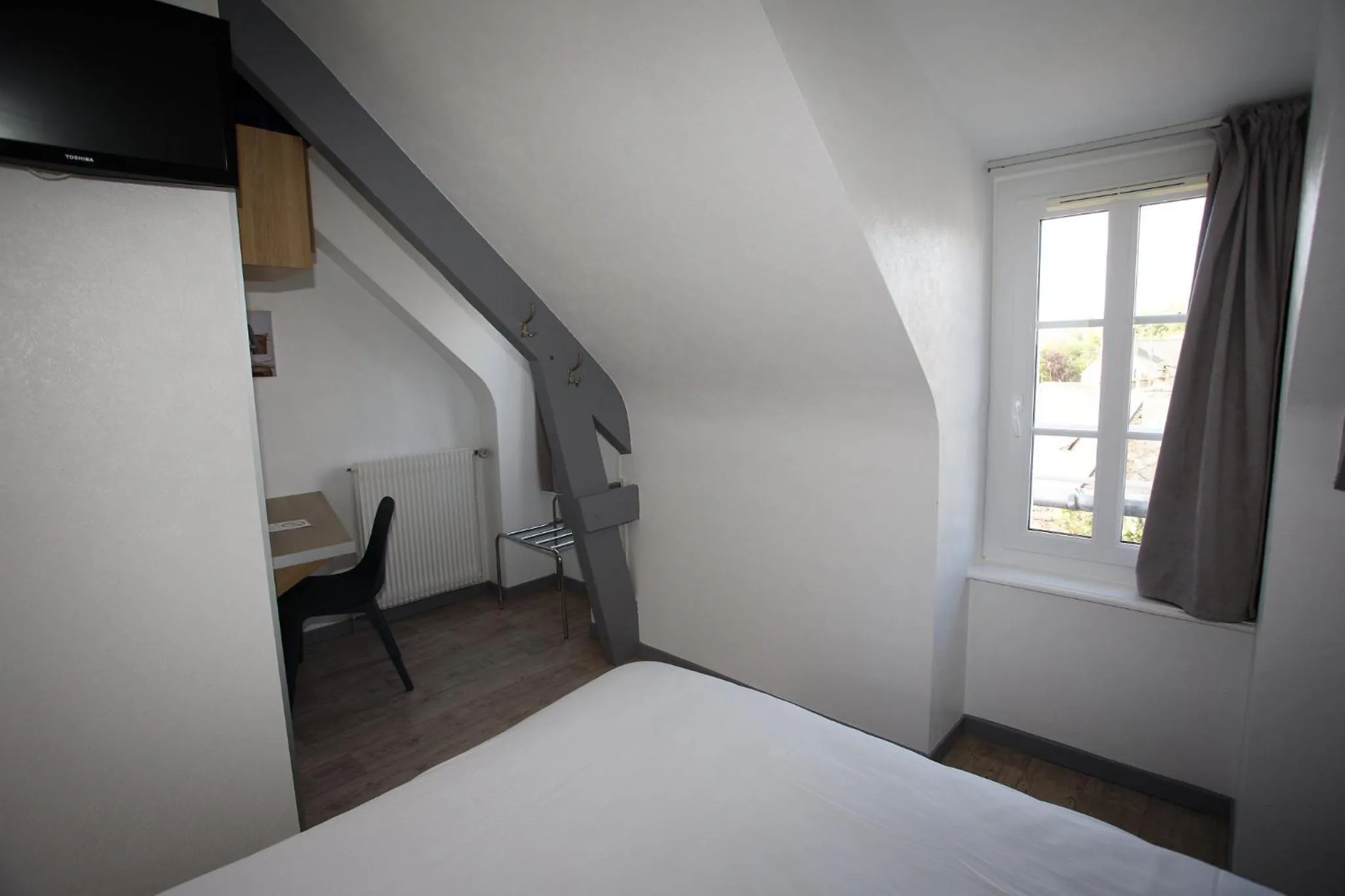 Bedroom, Bed in Contact Hôtel - Hôtel Le Lion d'Or Lamballe