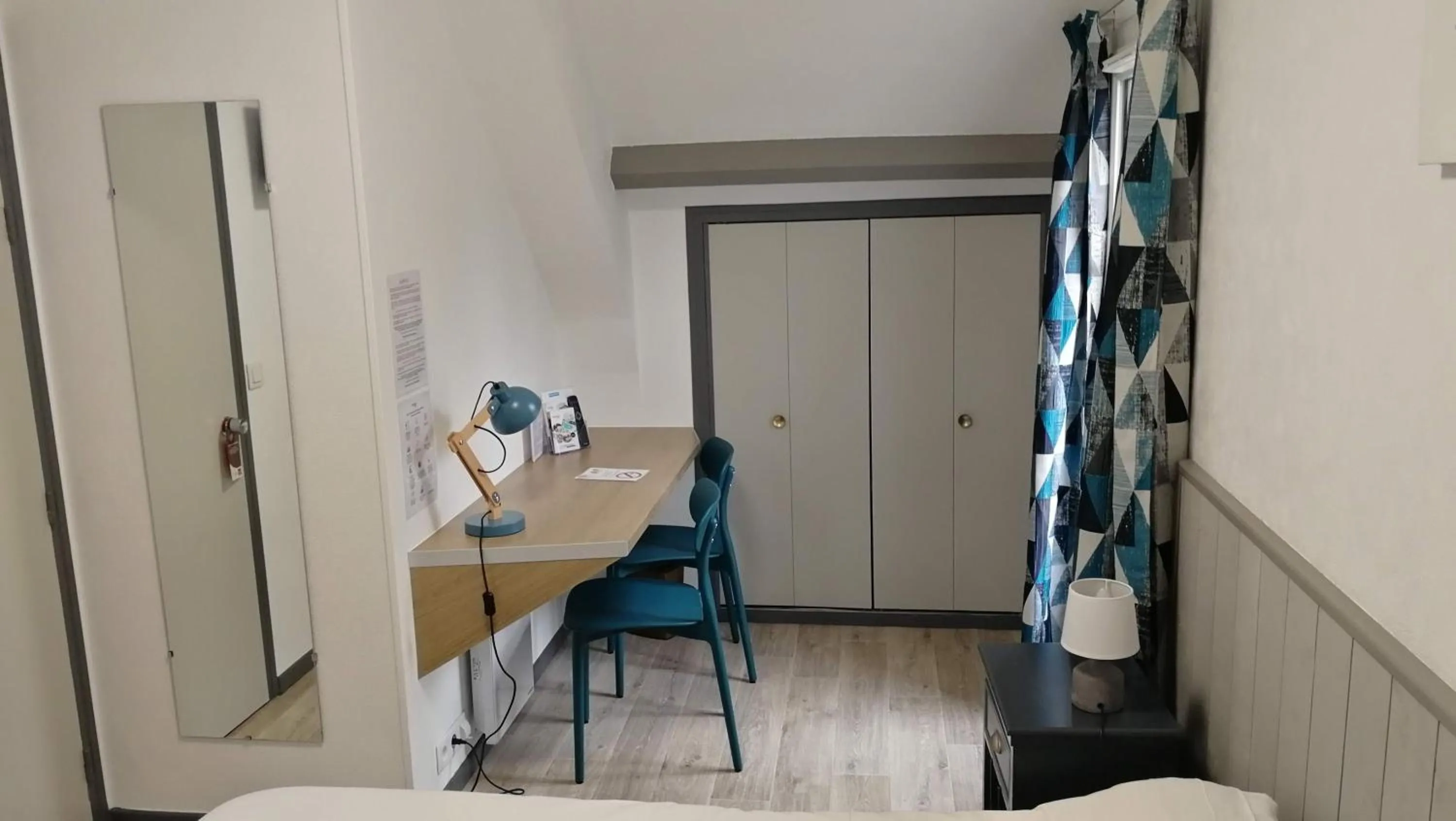 Decorative detail in Contact Hôtel - Hôtel Le Lion d'Or Lamballe