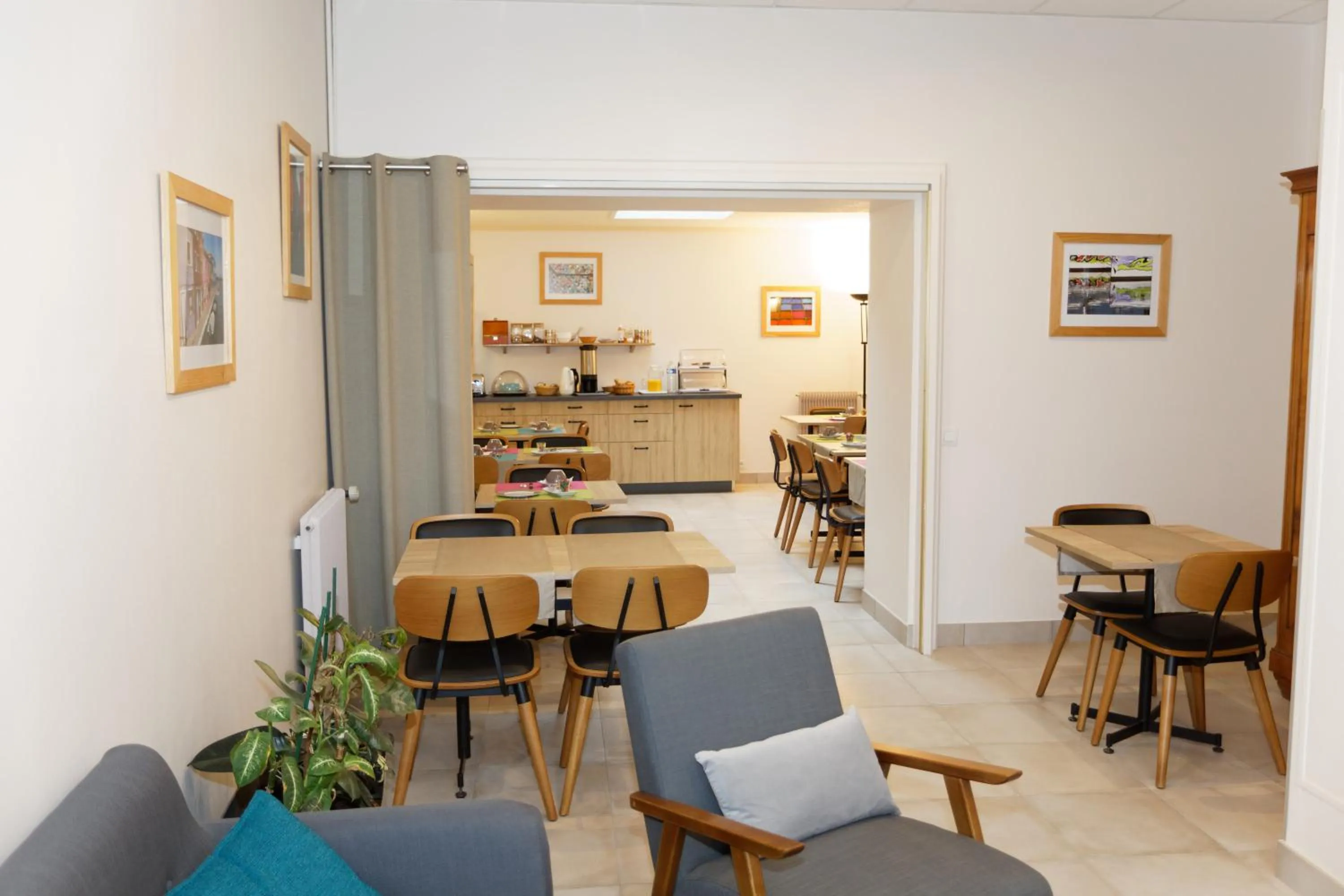 Restaurant/places to eat in Contact Hôtel - Hôtel Le Lion d'Or Lamballe