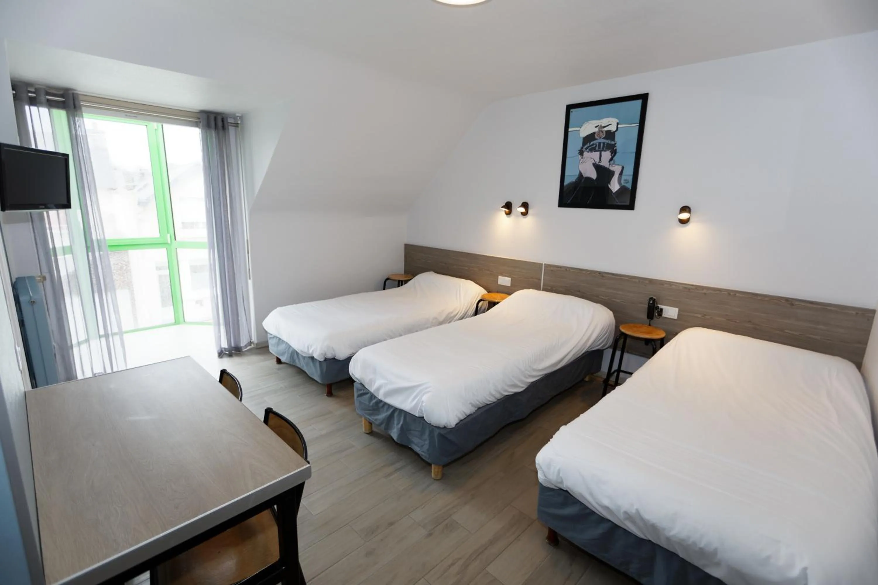 Photo of the whole room, Bed in Contact Hôtel - Hôtel Le Lion d'Or Lamballe