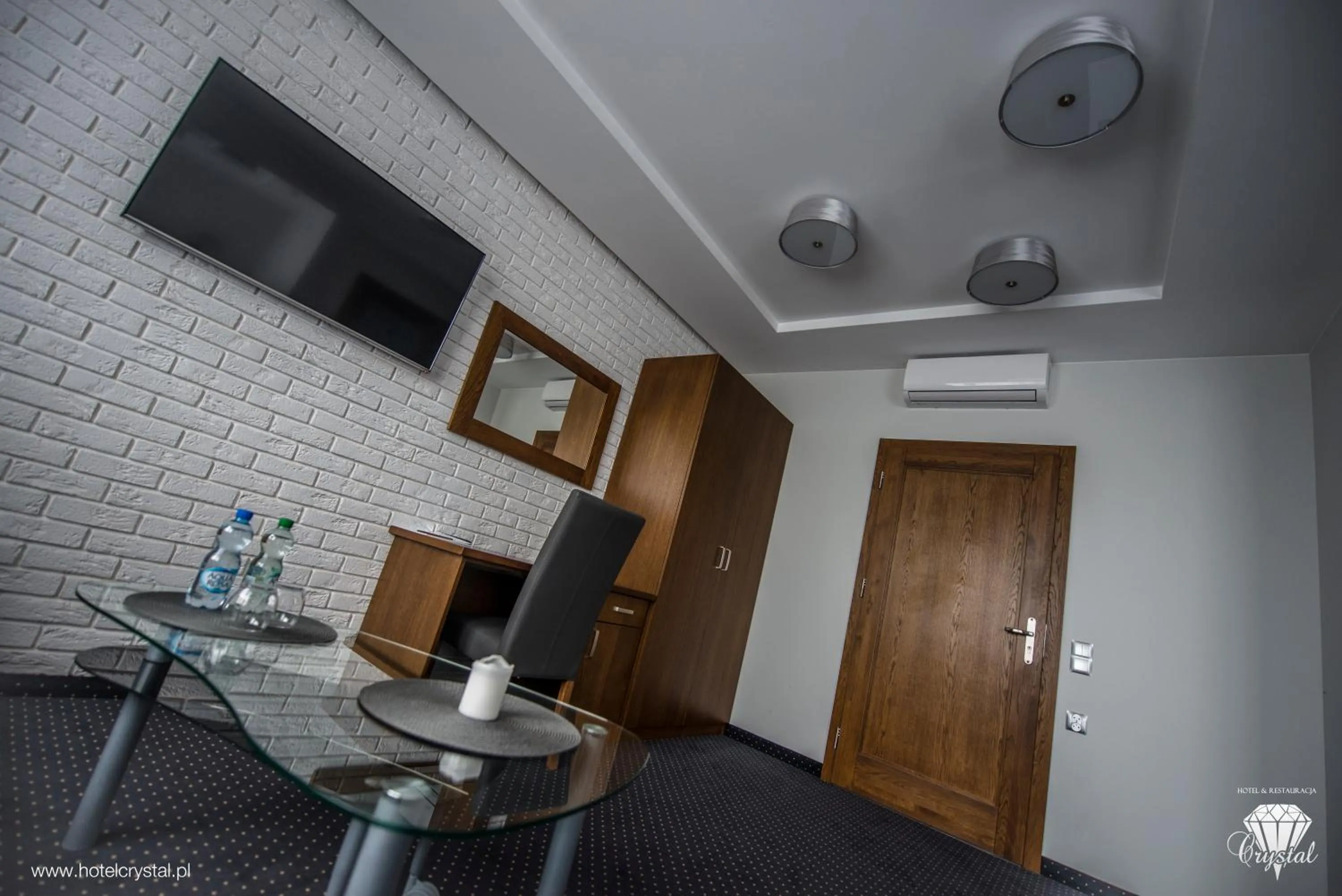 TV and multimedia in Hotel Crystal