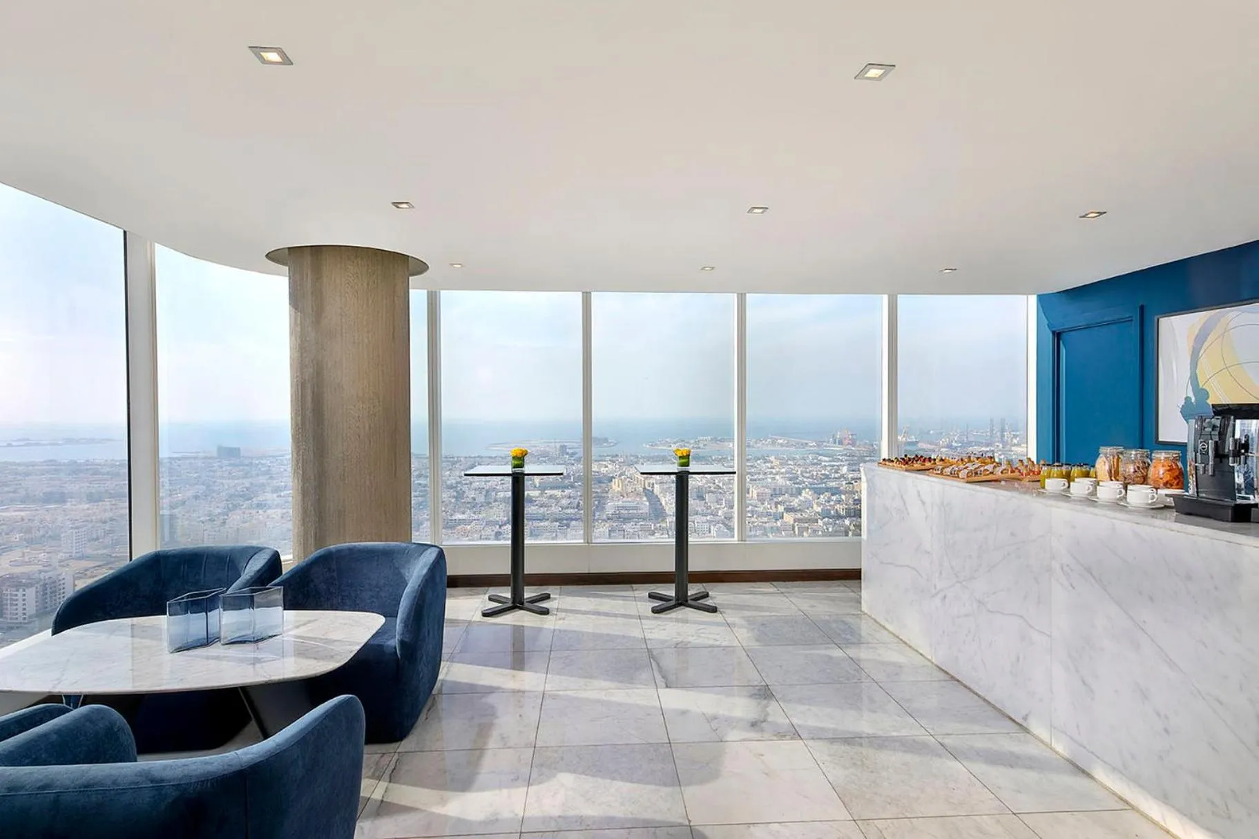 Meeting/conference room in voco Dubai by IHG