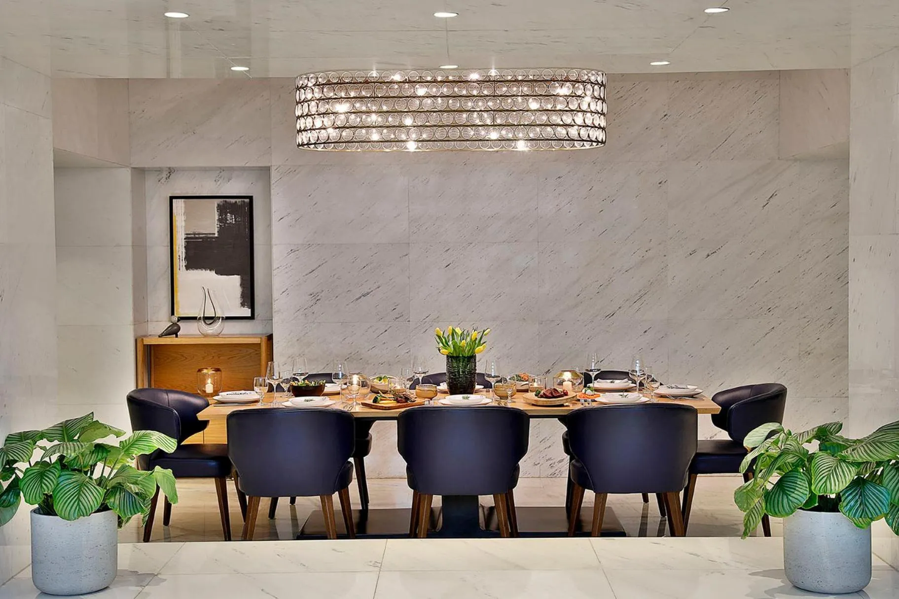 Restaurant/places to eat in voco Dubai by IHG