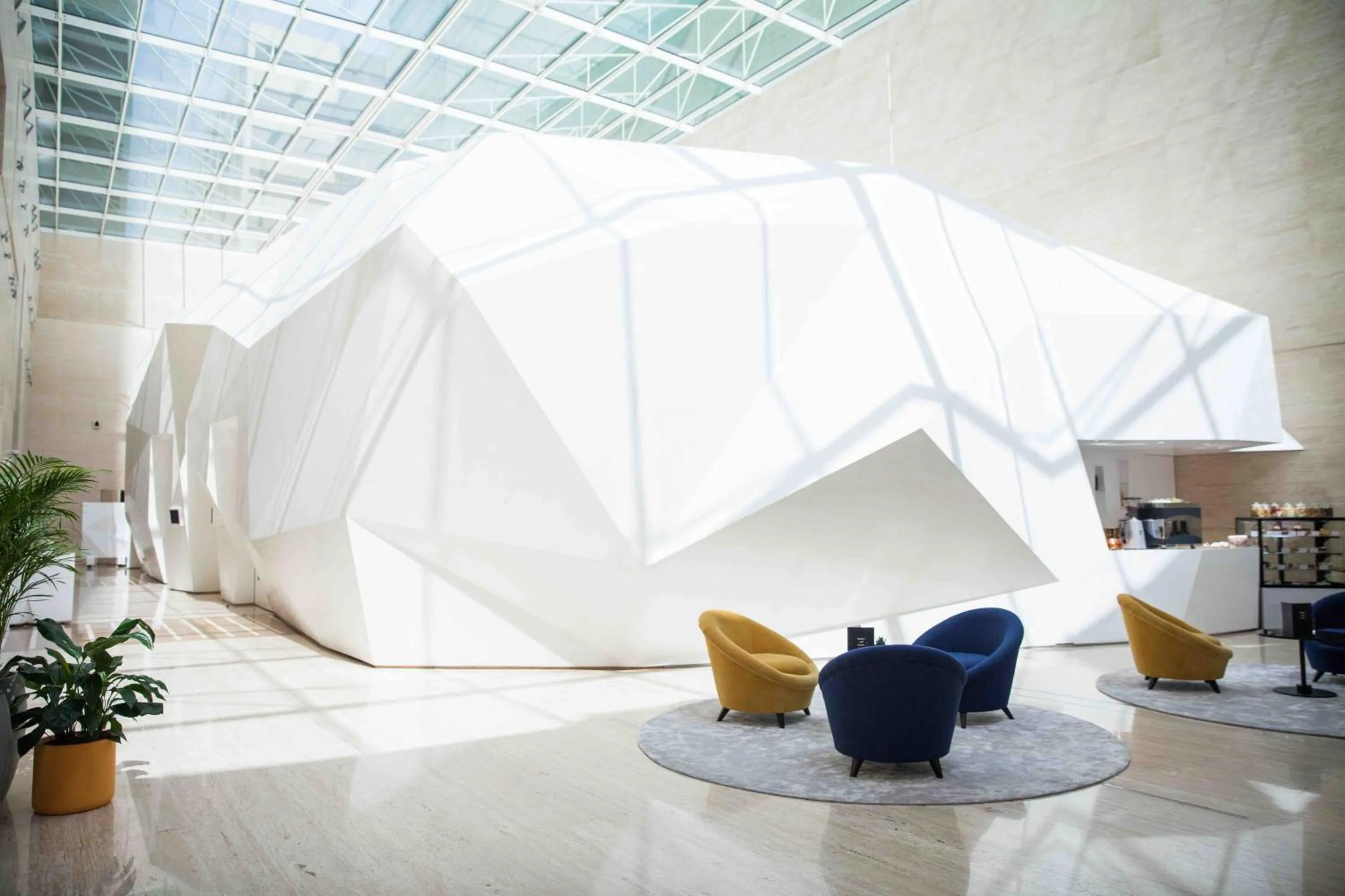 Facade/entrance in voco Dubai by IHG