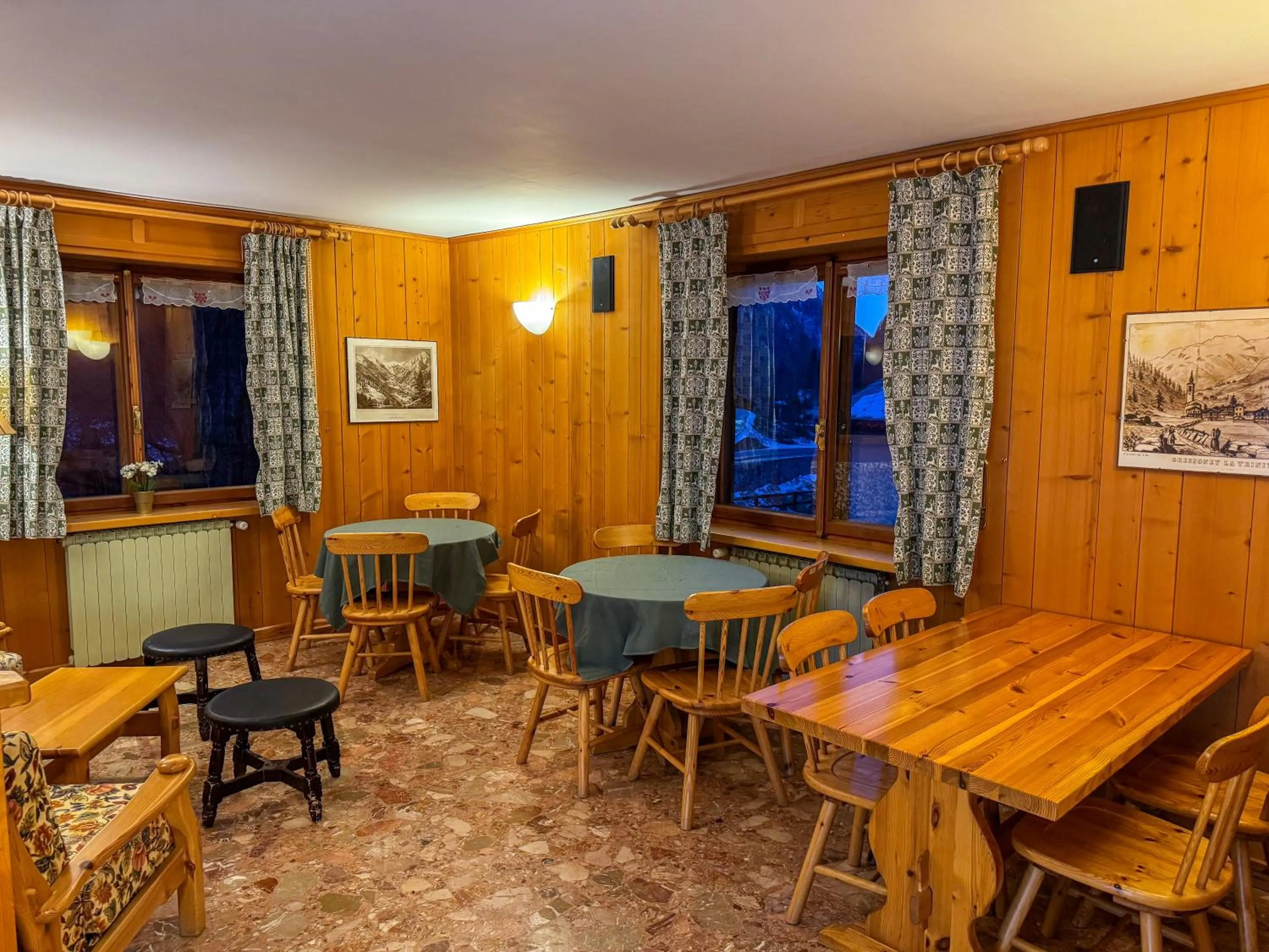 Restaurant/places to eat in Locanda del Lysjoch