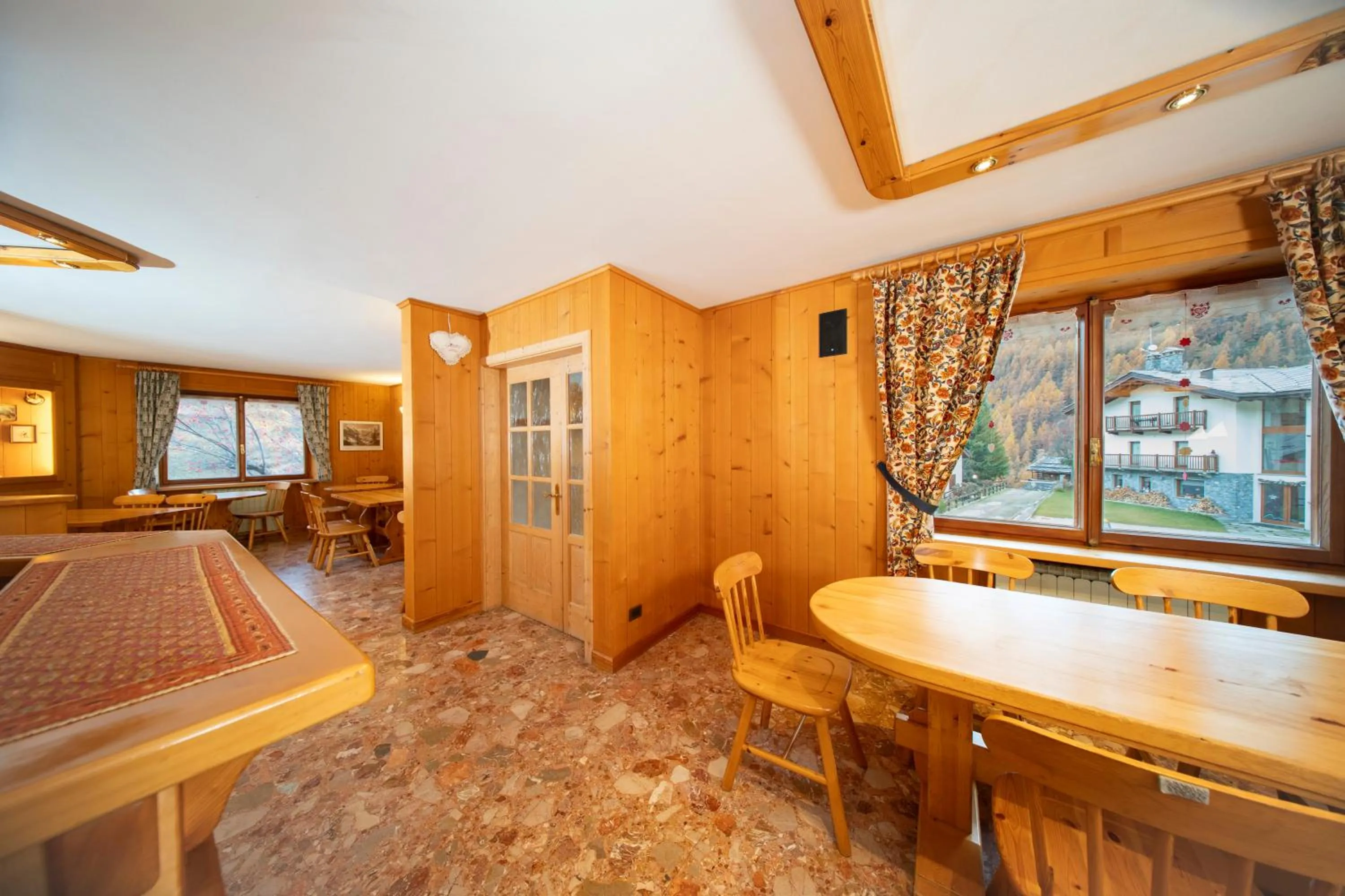 Lounge or bar in Locanda del Lysjoch