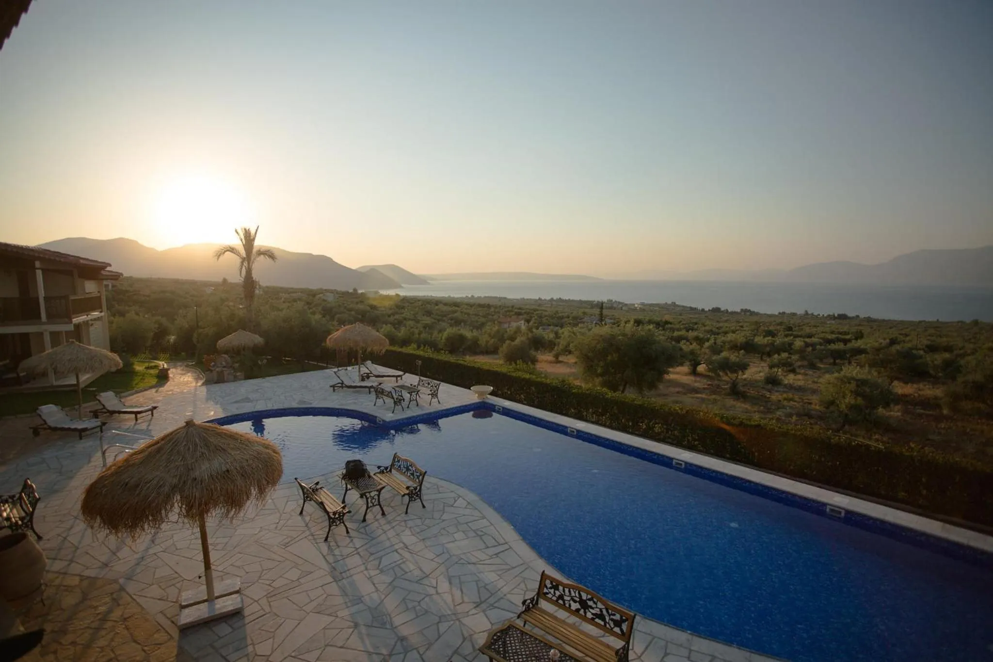 Day in Anthidon Nature Estate & Farm