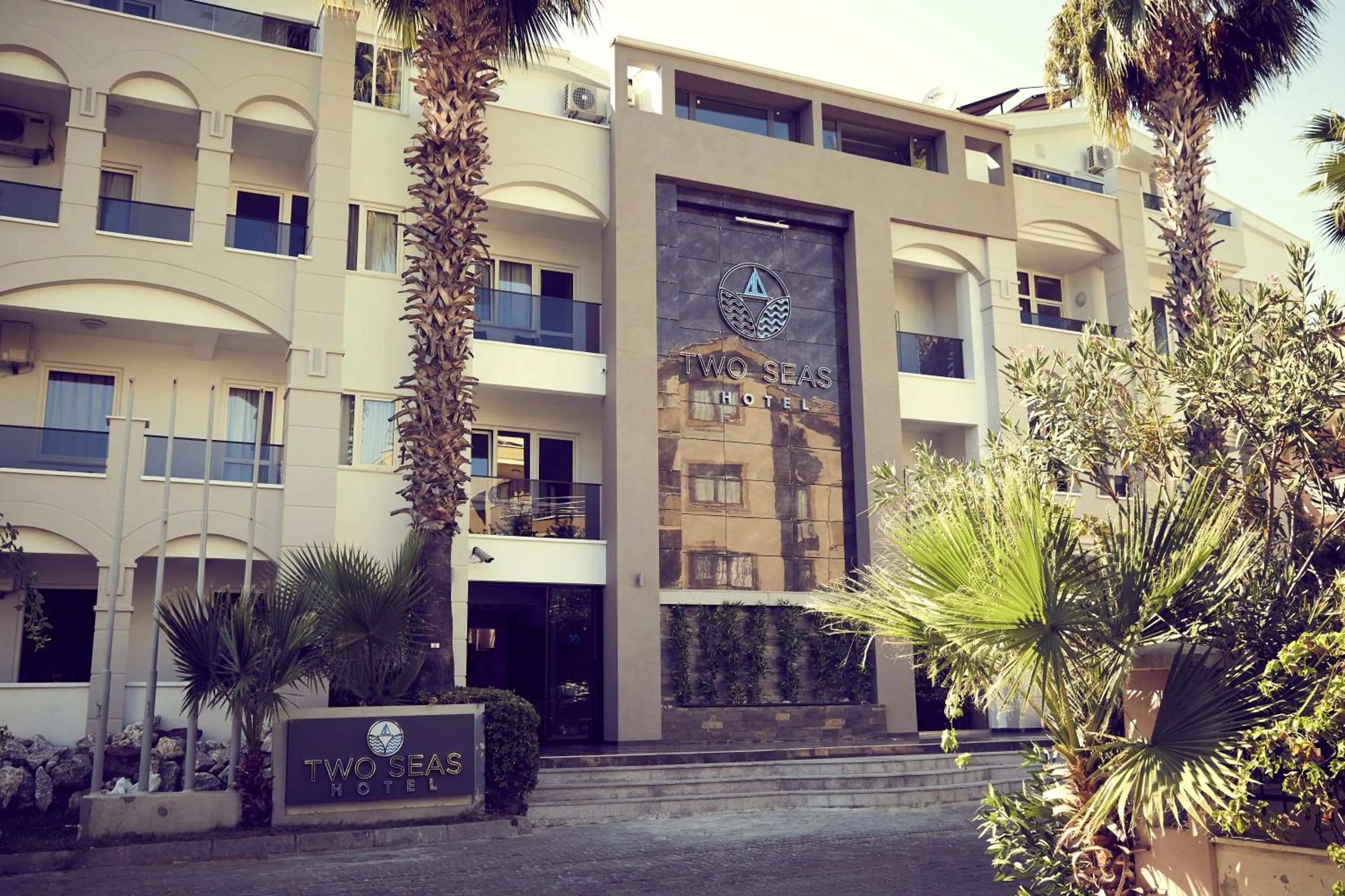 Facade/entrance in Two Seas Hotel