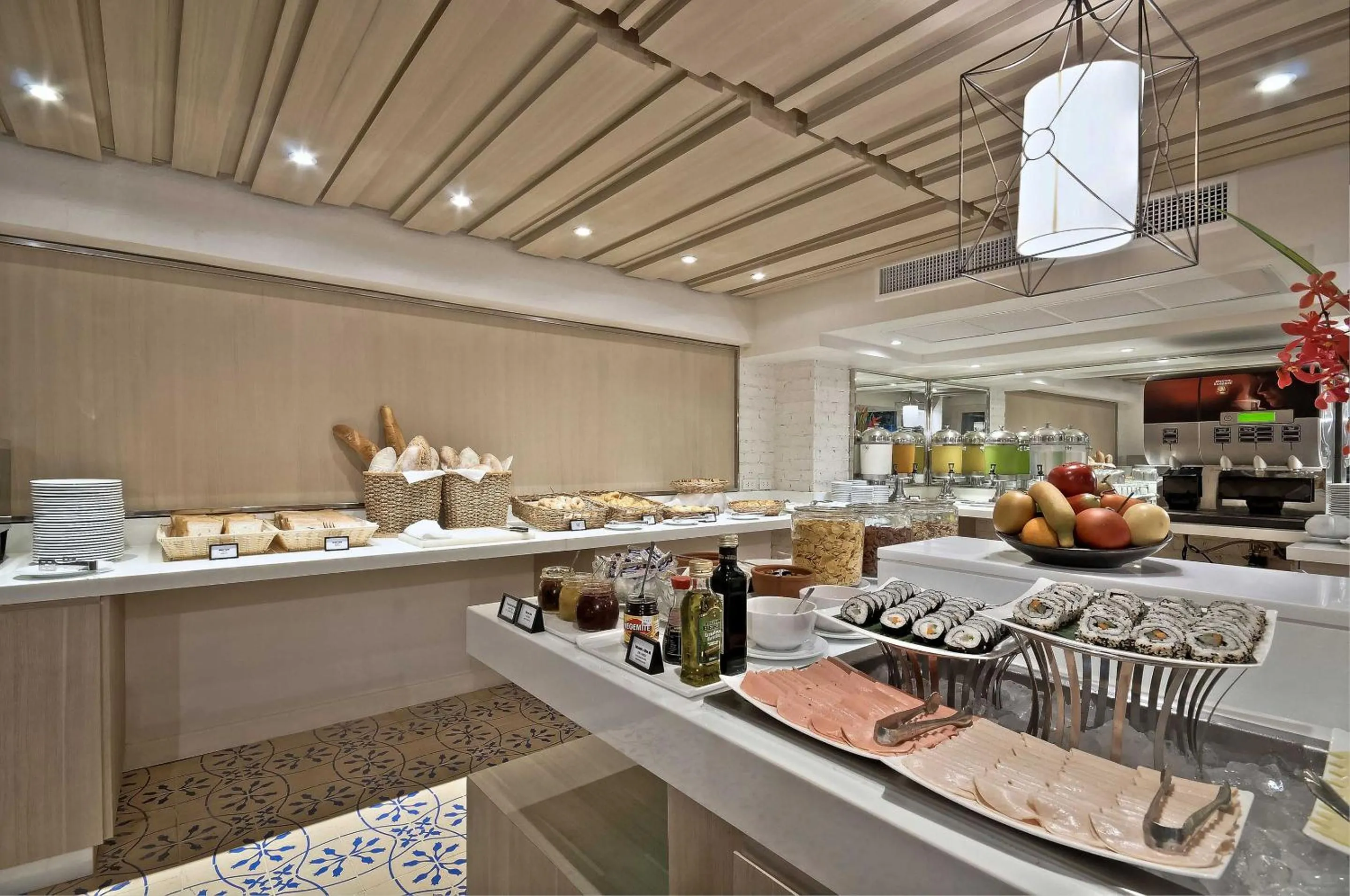 Restaurant/places to eat in Burasari Phuket Resort & Spa