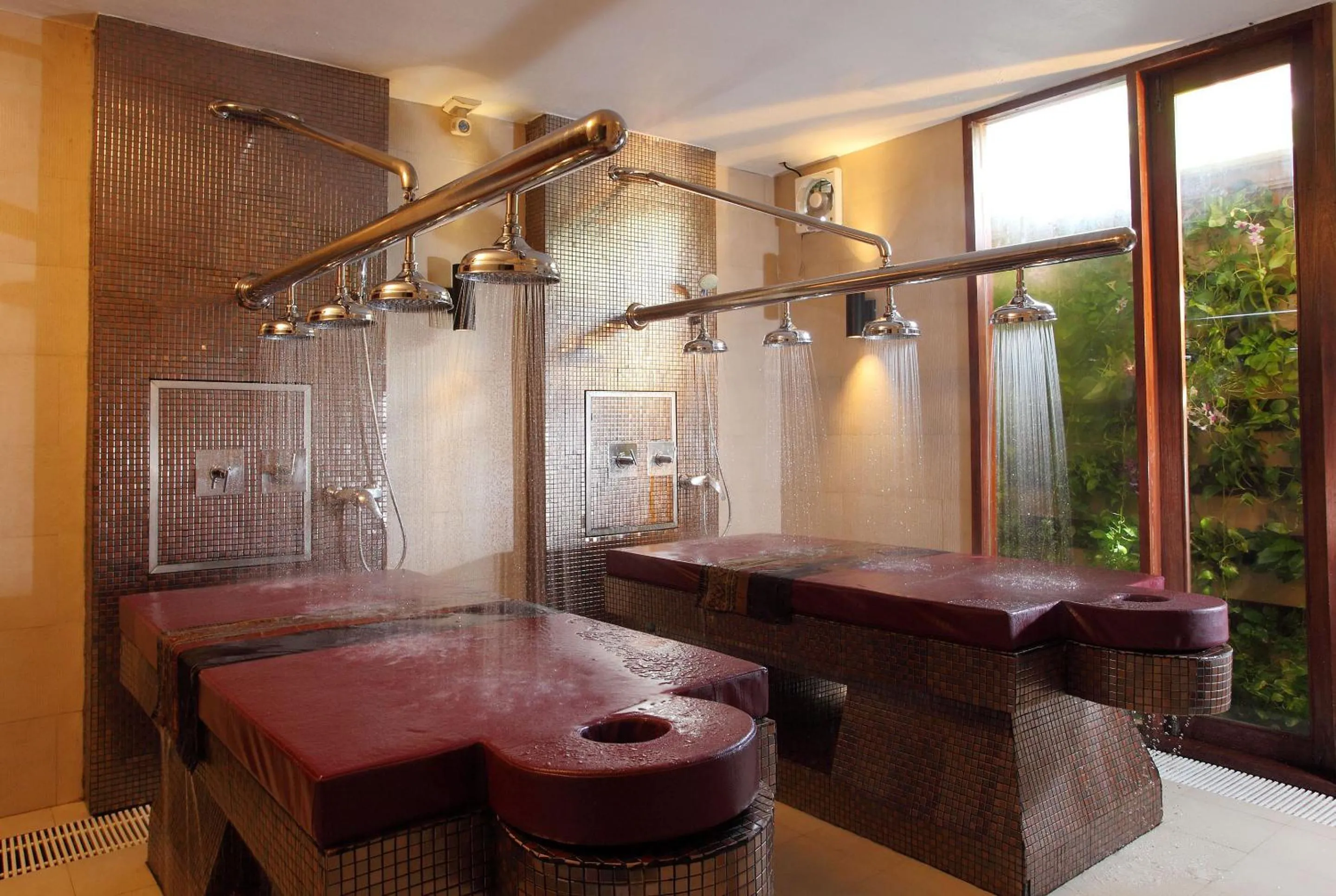 Spa and wellness centre/facilities in Burasari Phuket Resort & Spa