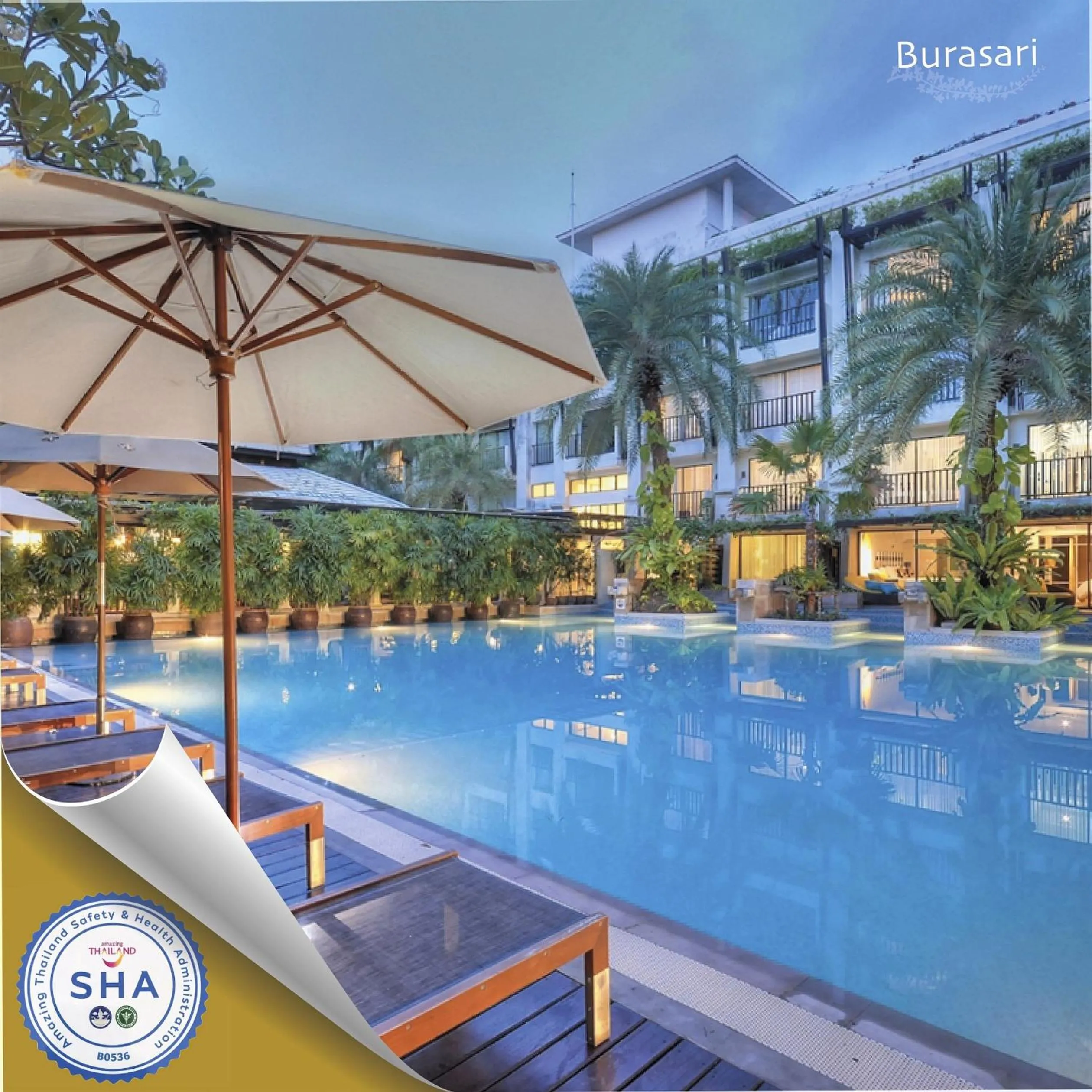 Swimming pool in Burasari Phuket Resort & Spa