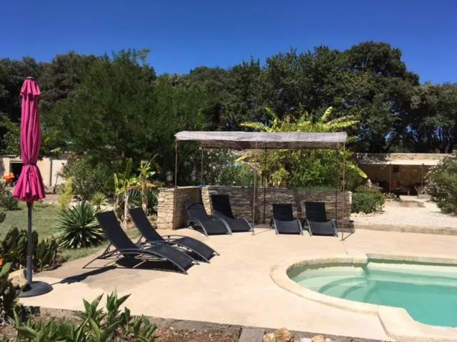 Swimming pool in mas de costebelle