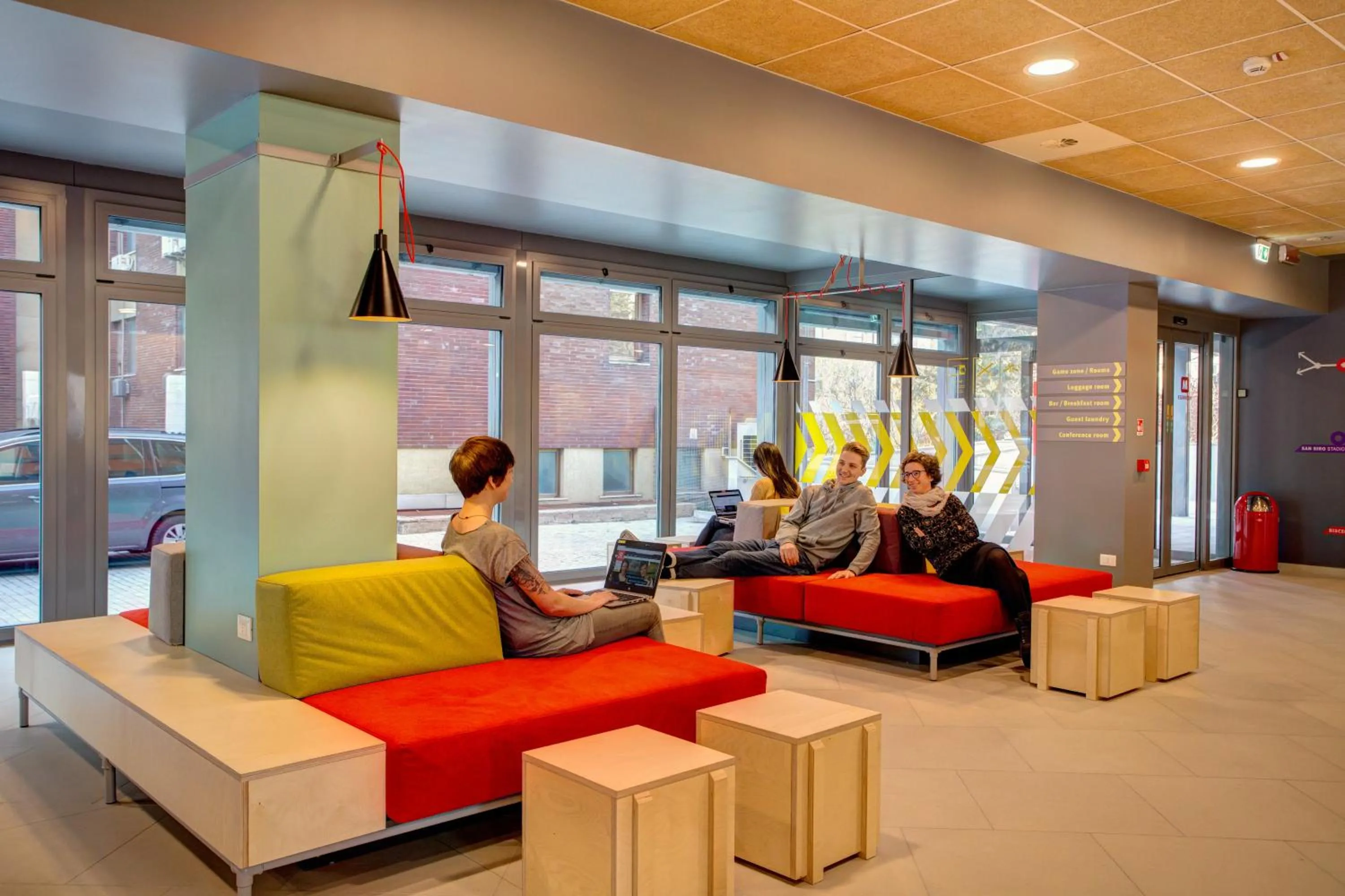 Seating area in MEININGER Milano Garibaldi