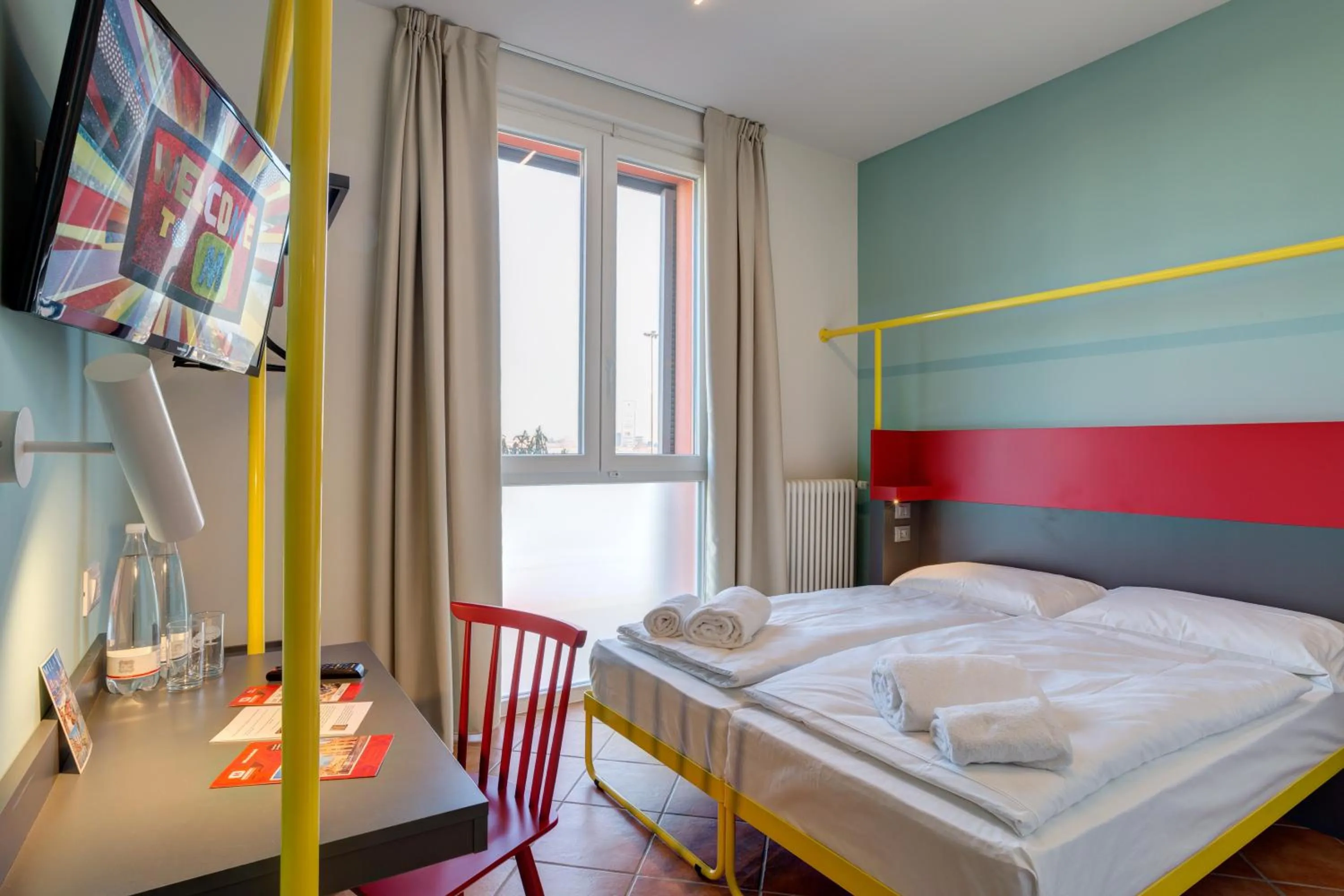 Photo of the whole room, Bed in MEININGER Milano Garibaldi