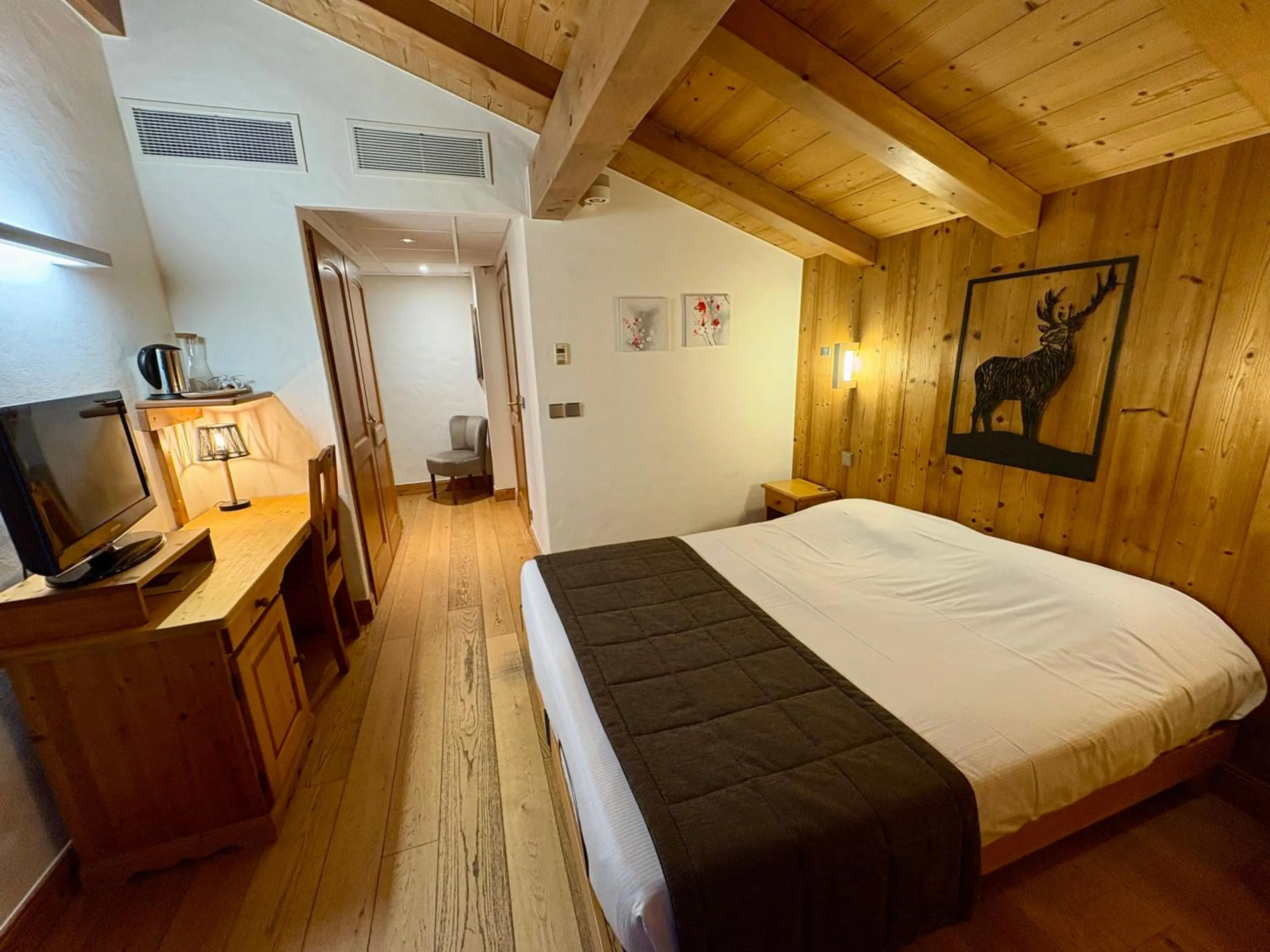 Photo of the whole room, Bed in La Ferme Du Lac