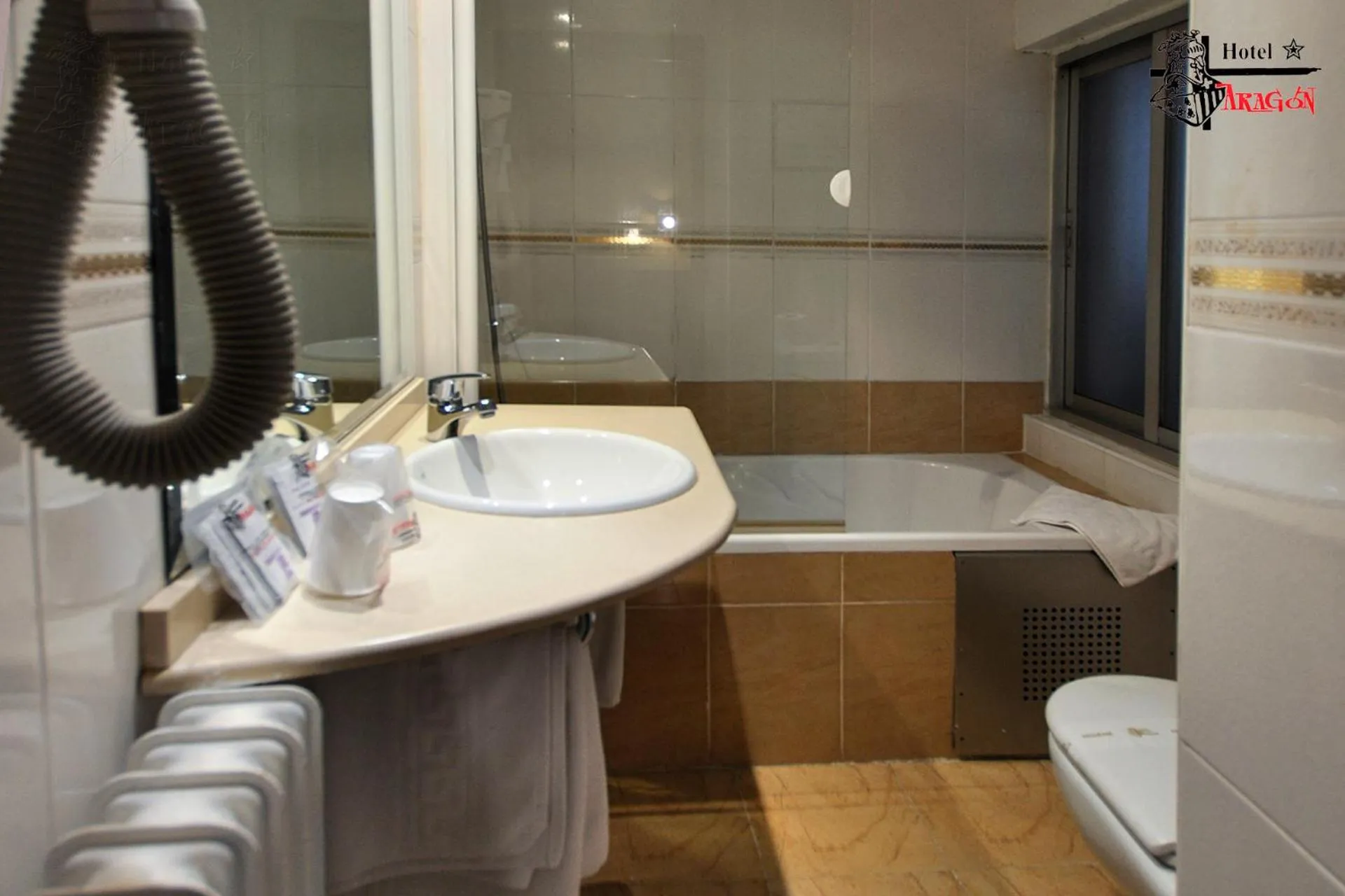 Bathroom in Hotel Aragón