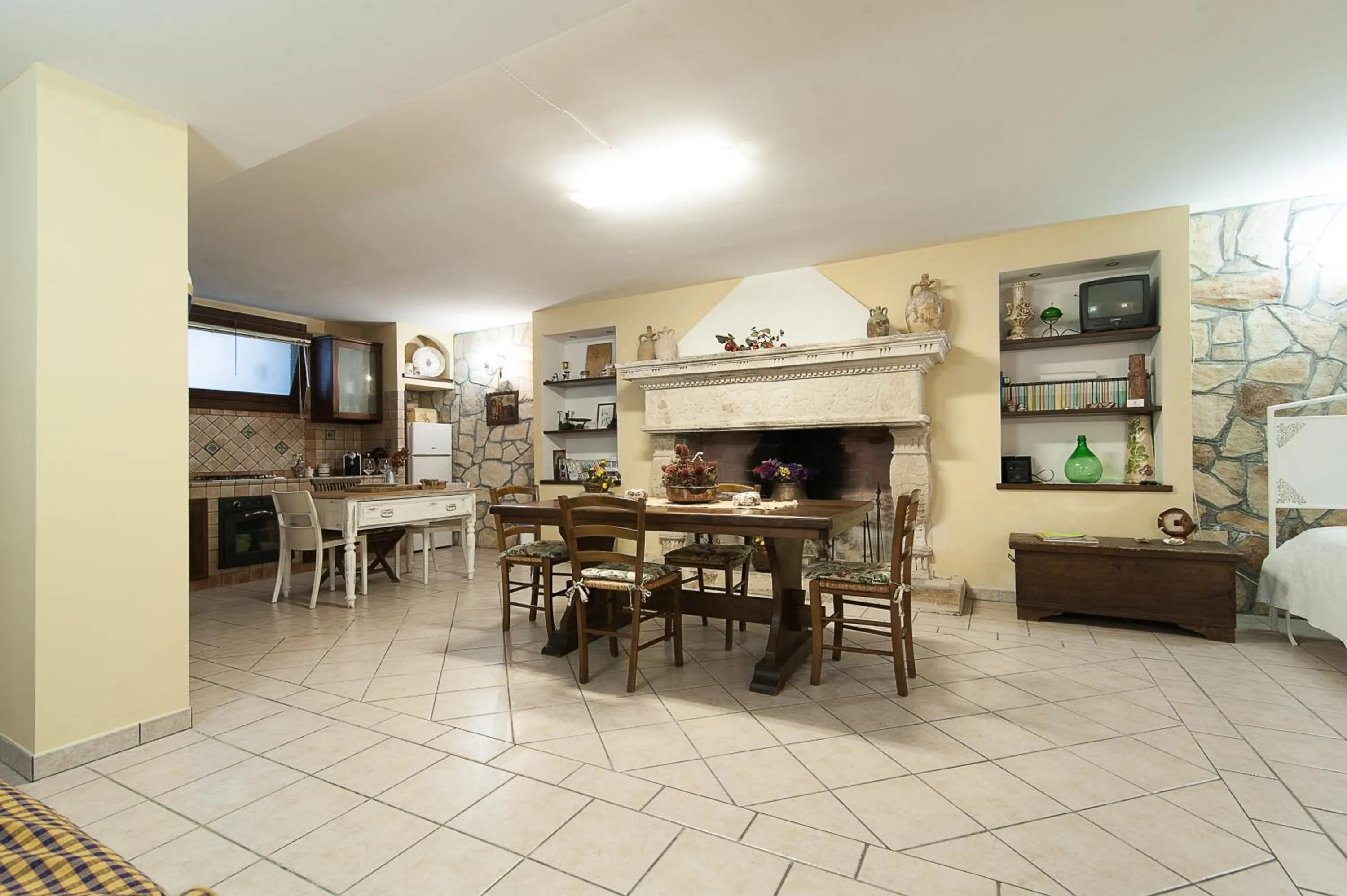 Dining area in Antico Camino B&B
