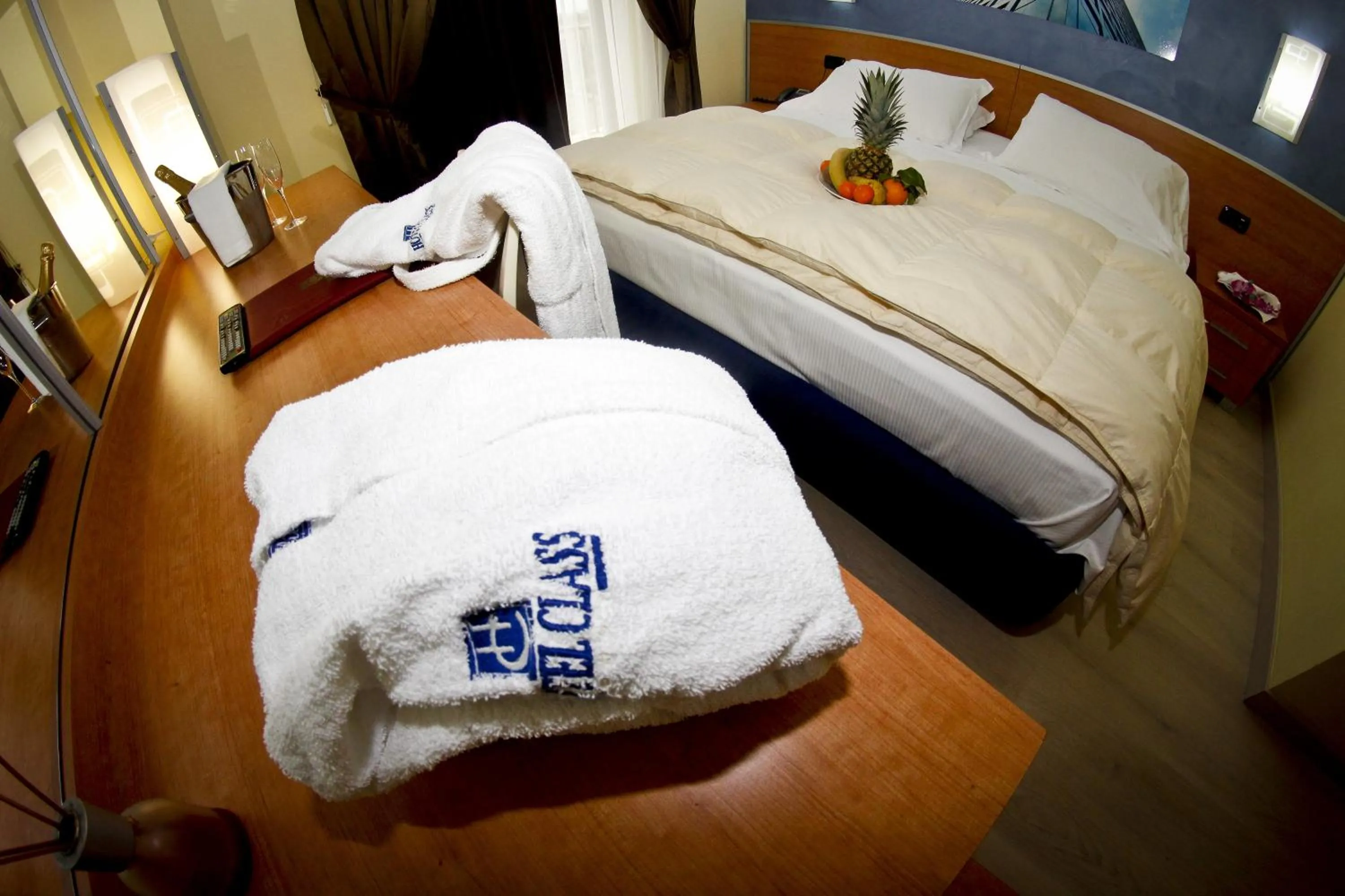 Decorative detail, Bed in Best Western Hotel Class Lamezia