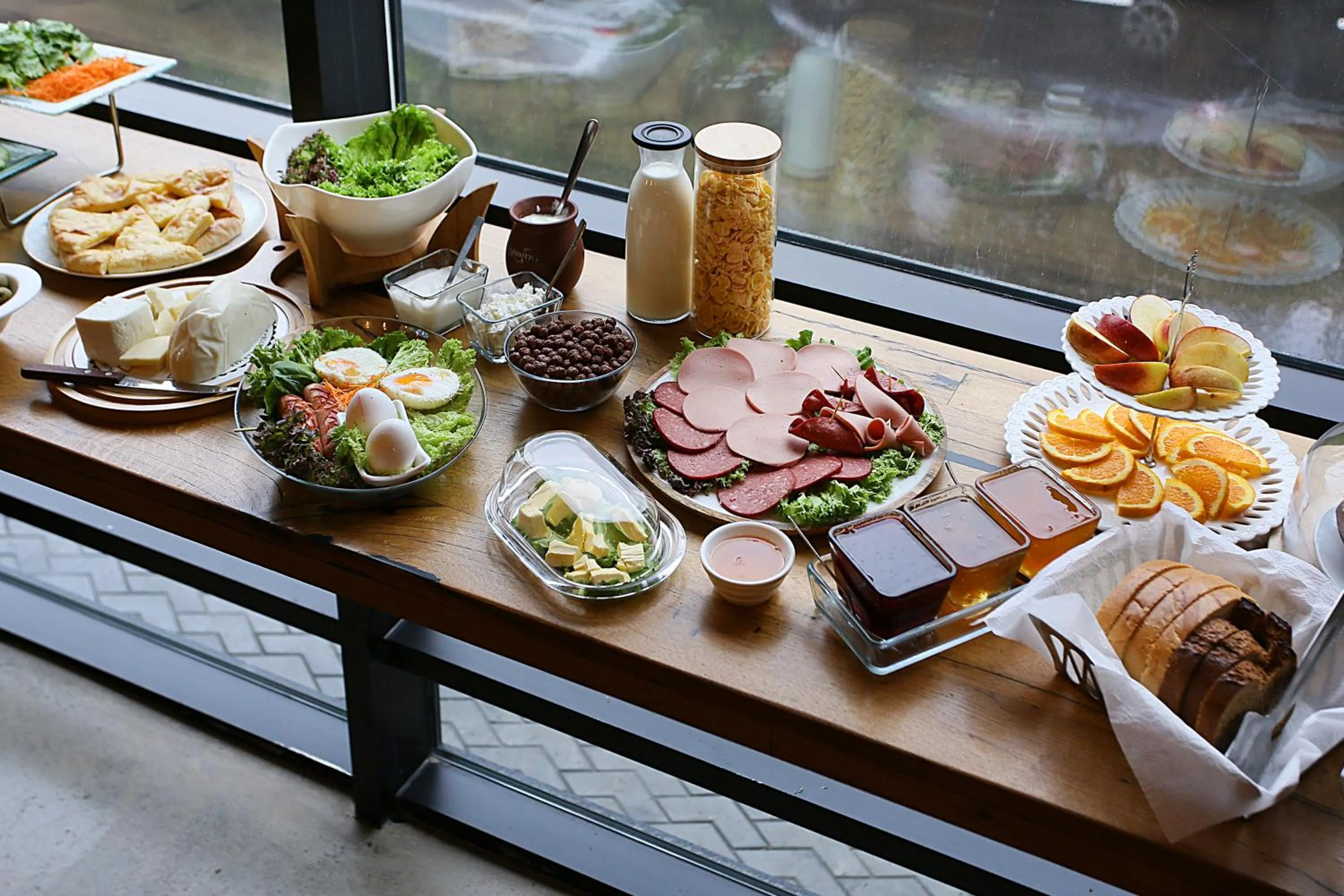 Food and drinks in L.M Club Hotel