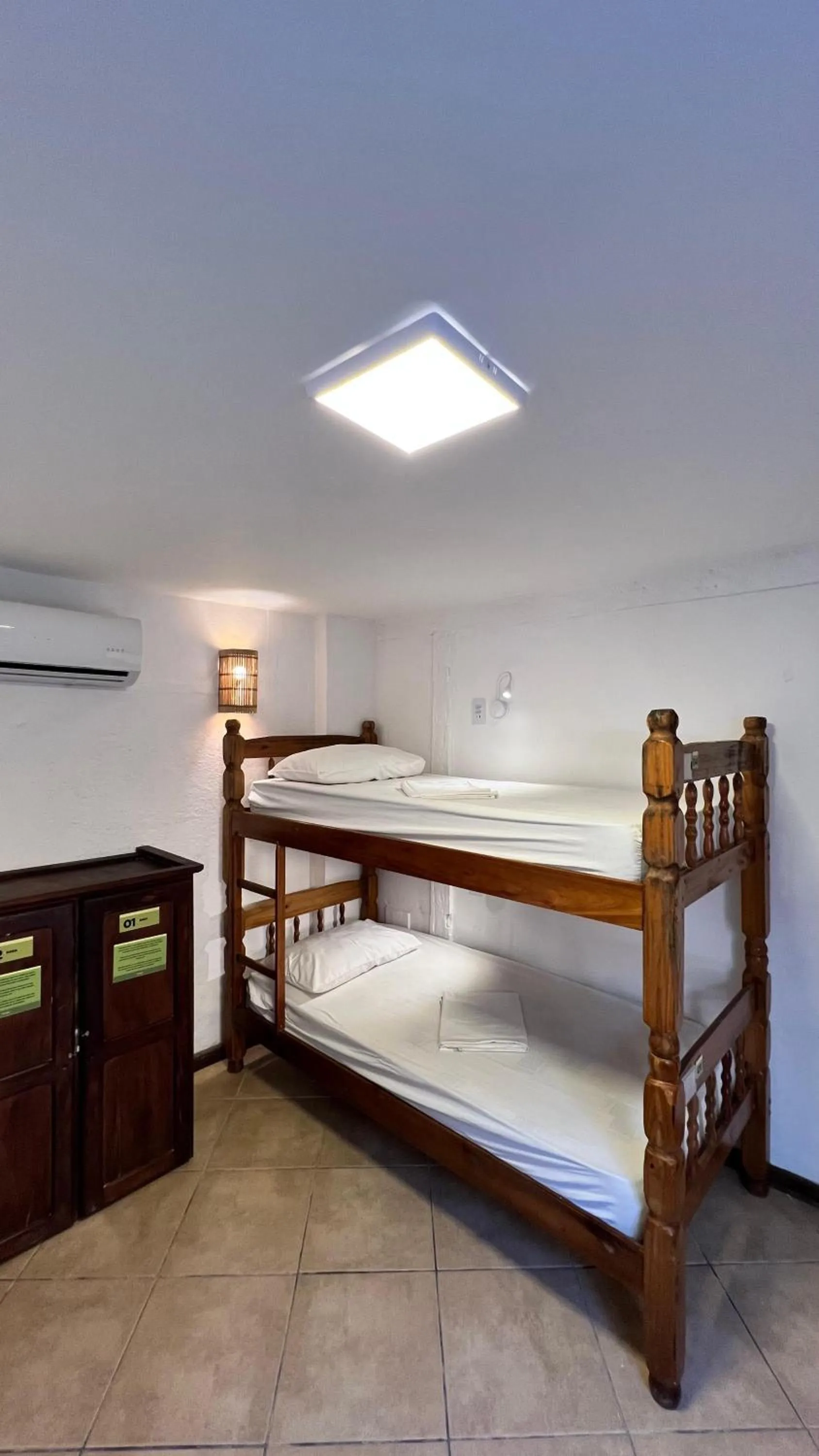 Bed in Bamboo Búzios Hostel