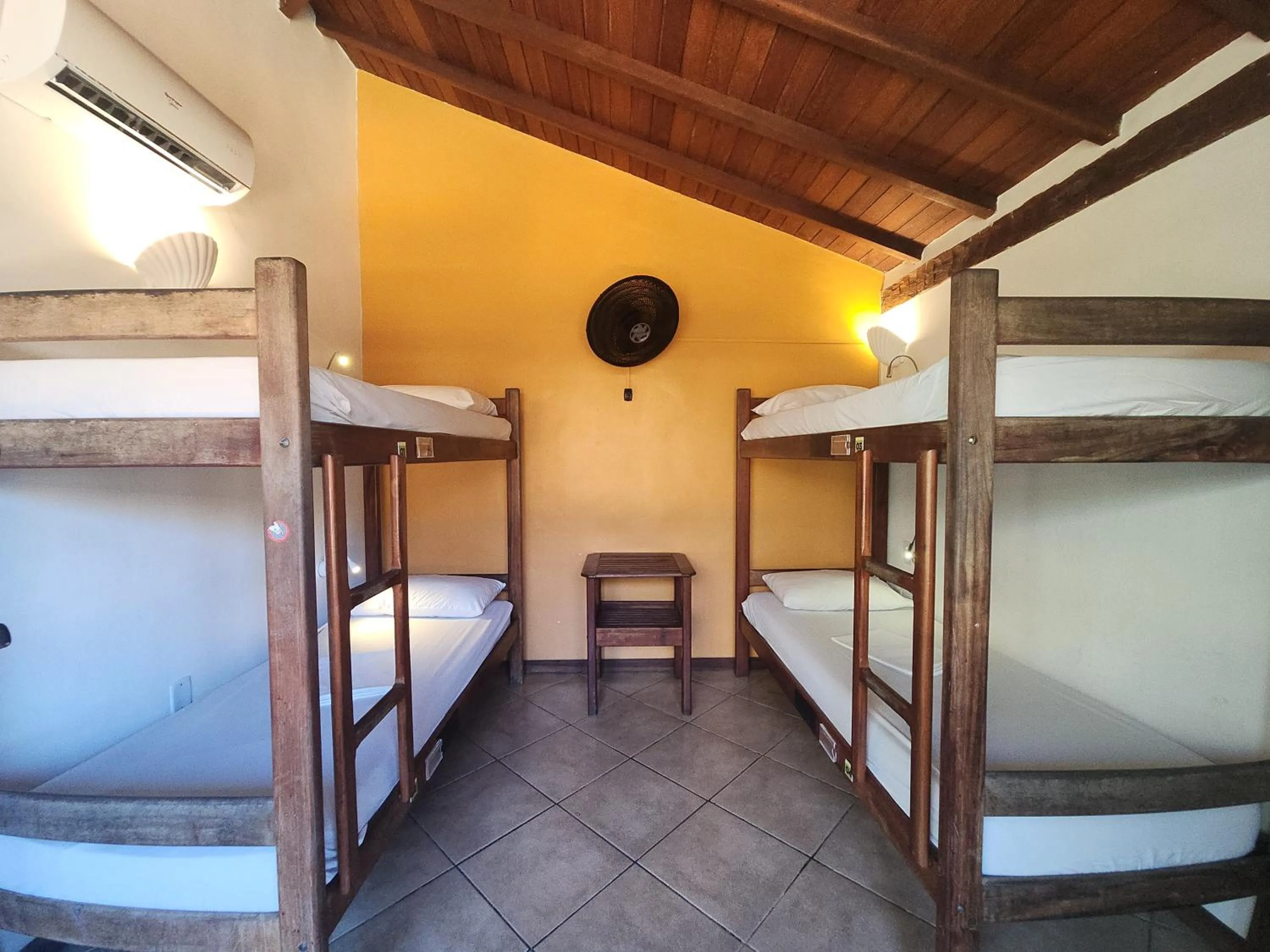 Bed in Bamboo Búzios Hostel