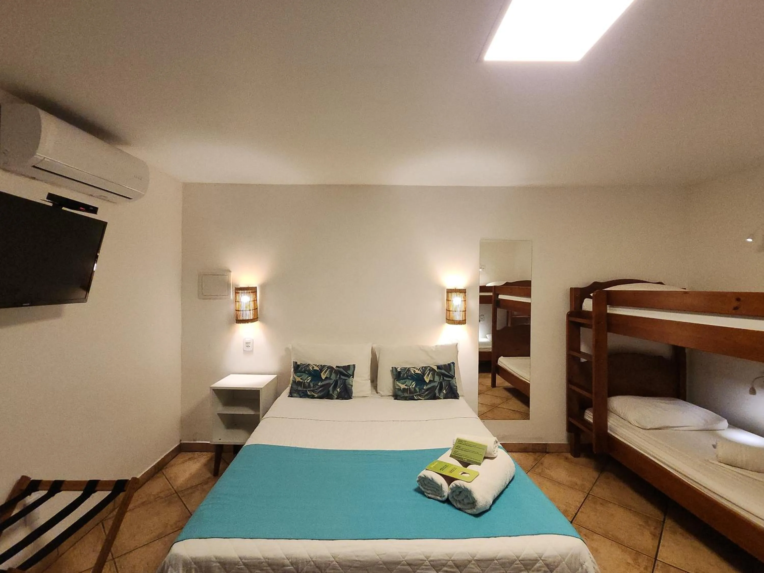 Bed in Bamboo Búzios Hostel