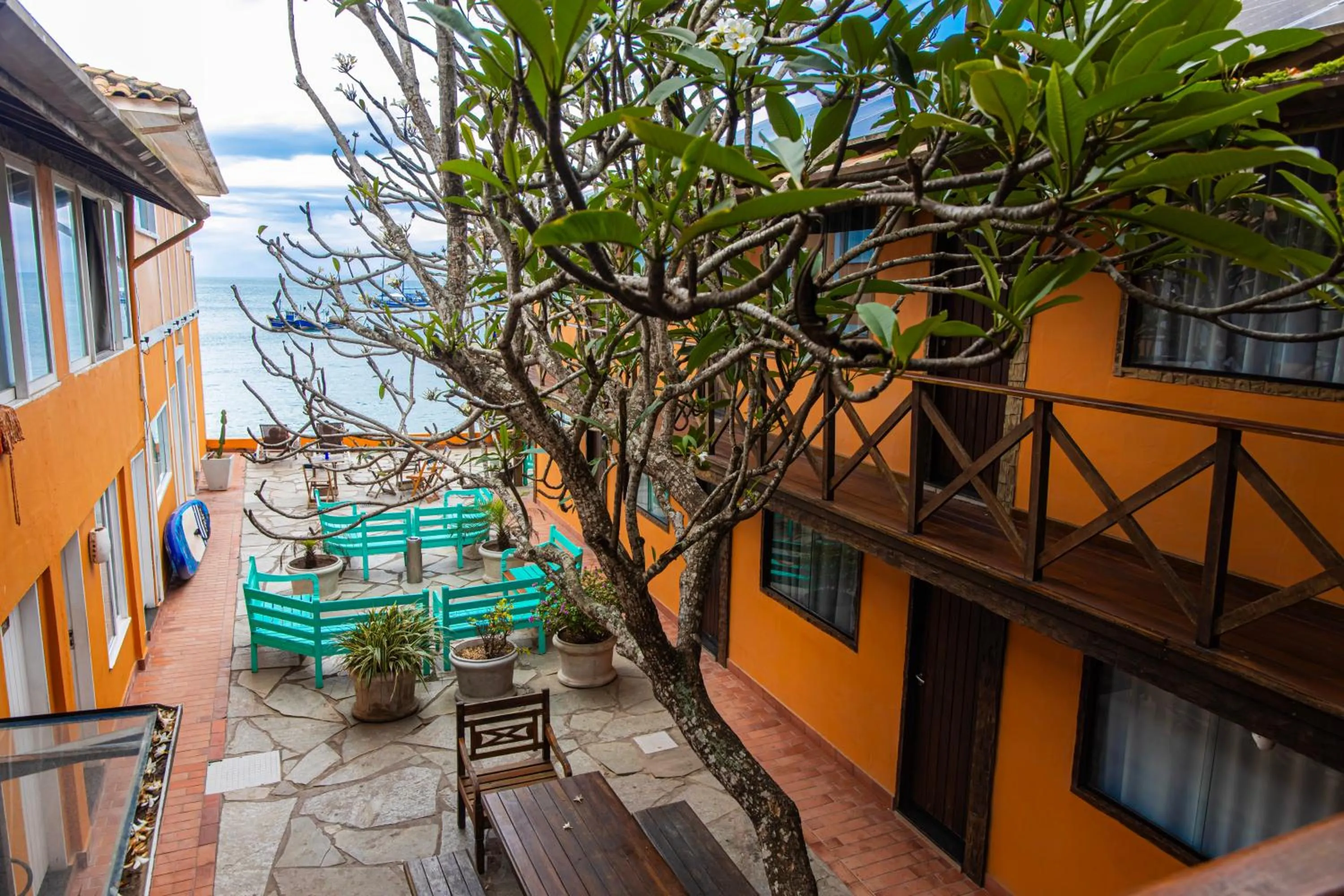 Bamboo Búzios Hostel