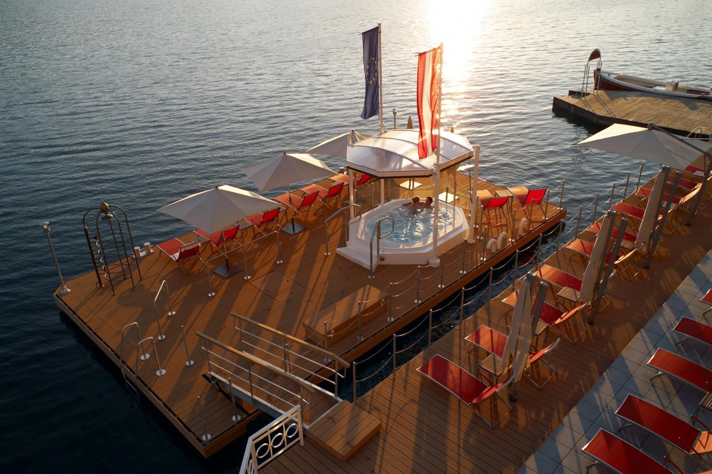 Hot Tub in Romantik Residenz (Ferienwohnungen Hotel Im Weissen Rössl) - Dependance