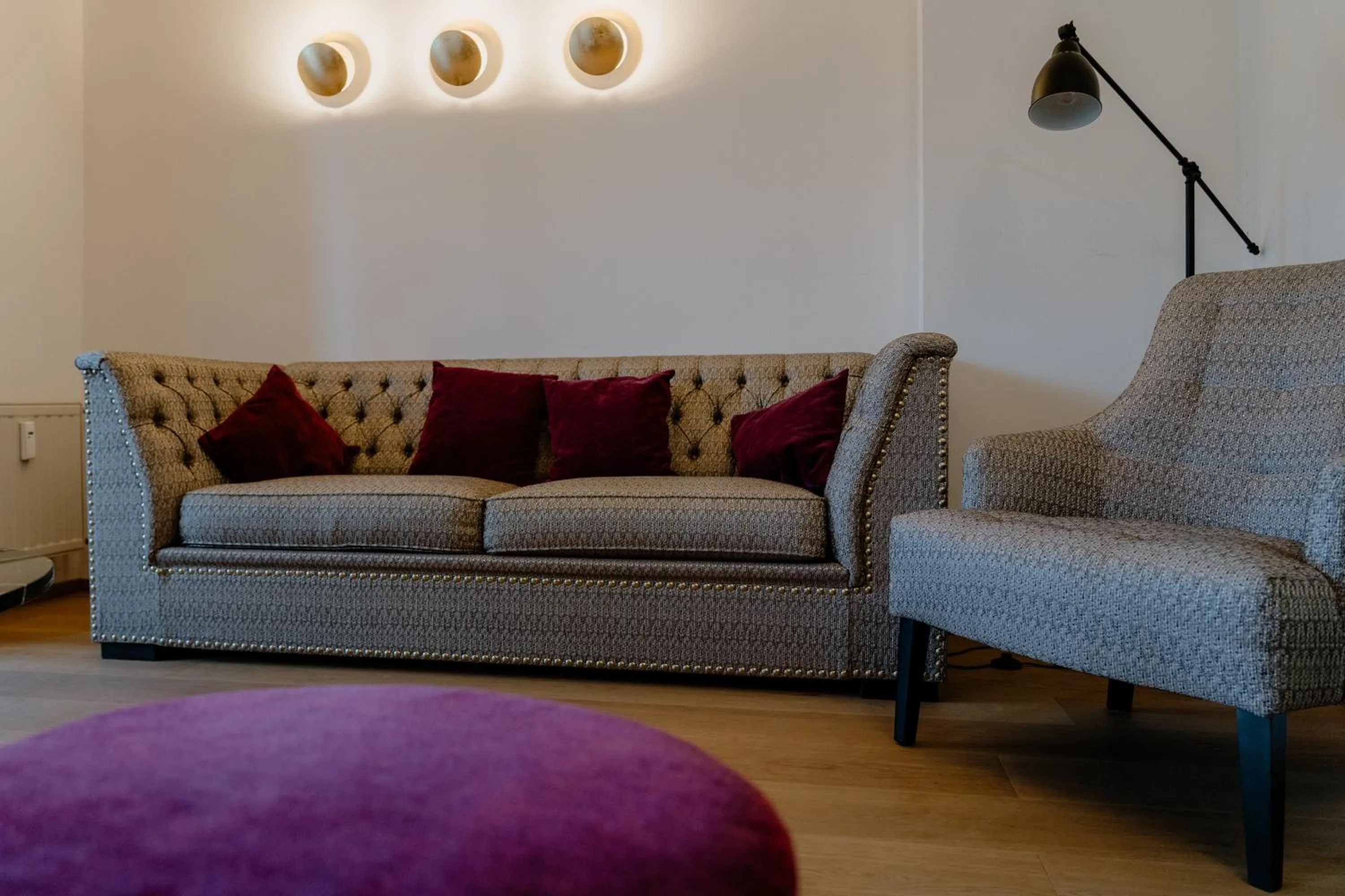 Living room in Romantik Residenz (Ferienwohnungen Hotel Im Weissen Rössl) - Dependance
