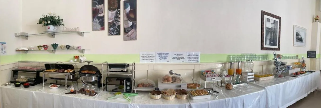 Breakfast in Hotel Lauro