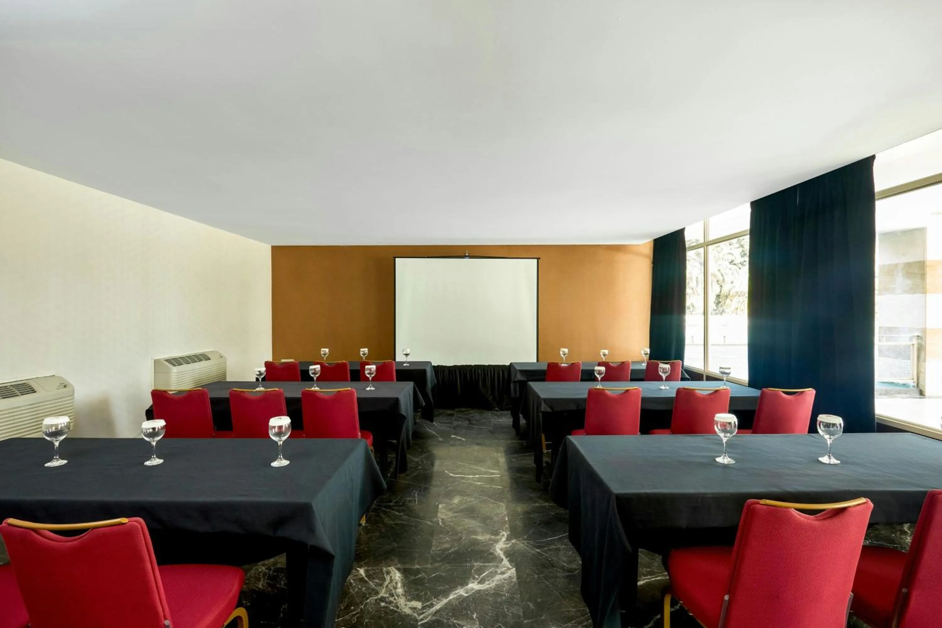 Meeting/conference room in Marriott Maracay Golf Resort