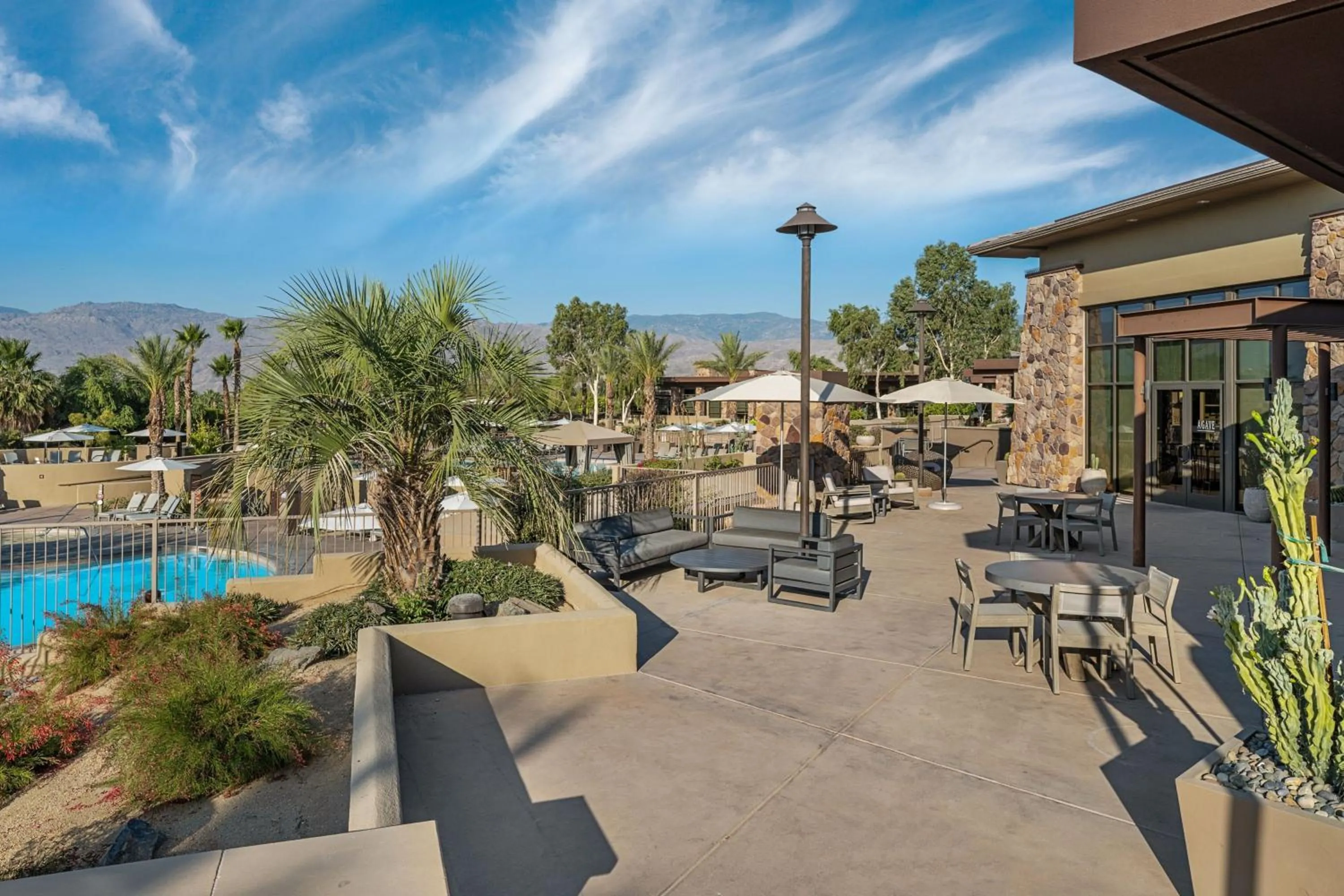 Lounge or bar in The Westin Desert Willow Villas, Palm Desert