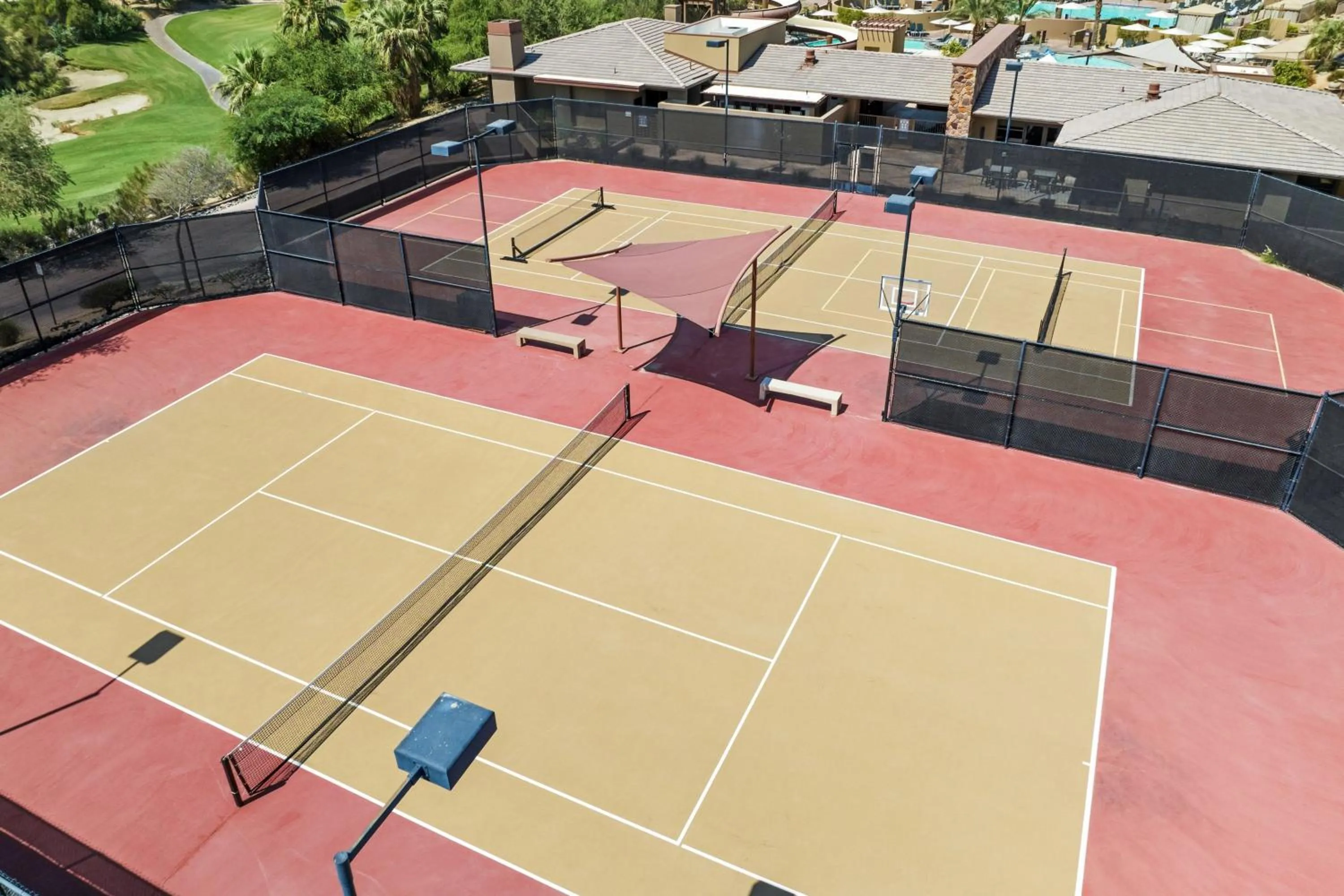 Tennis court in The Westin Desert Willow Villas, Palm Desert
