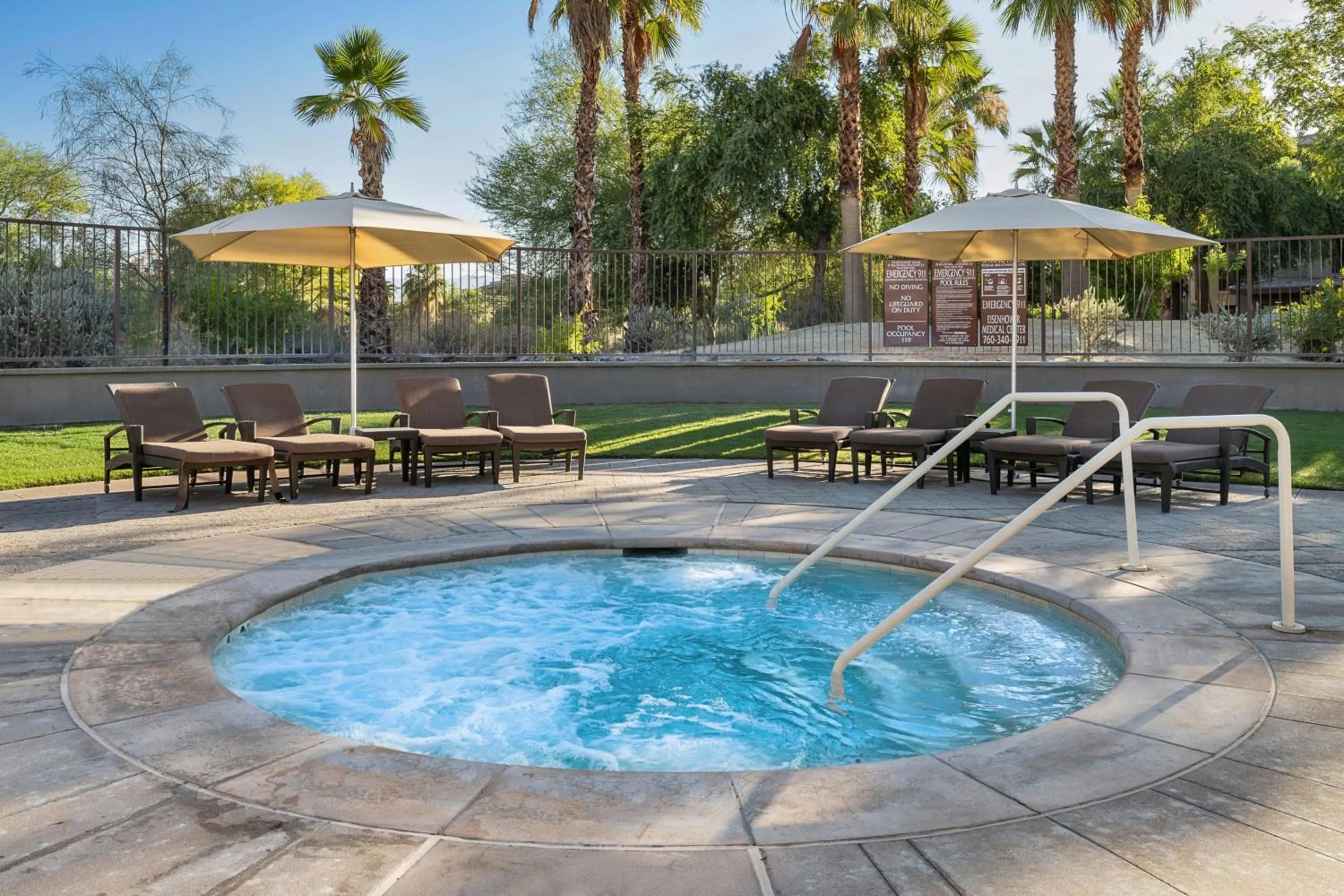 Swimming pool in The Westin Desert Willow Villas, Palm Desert