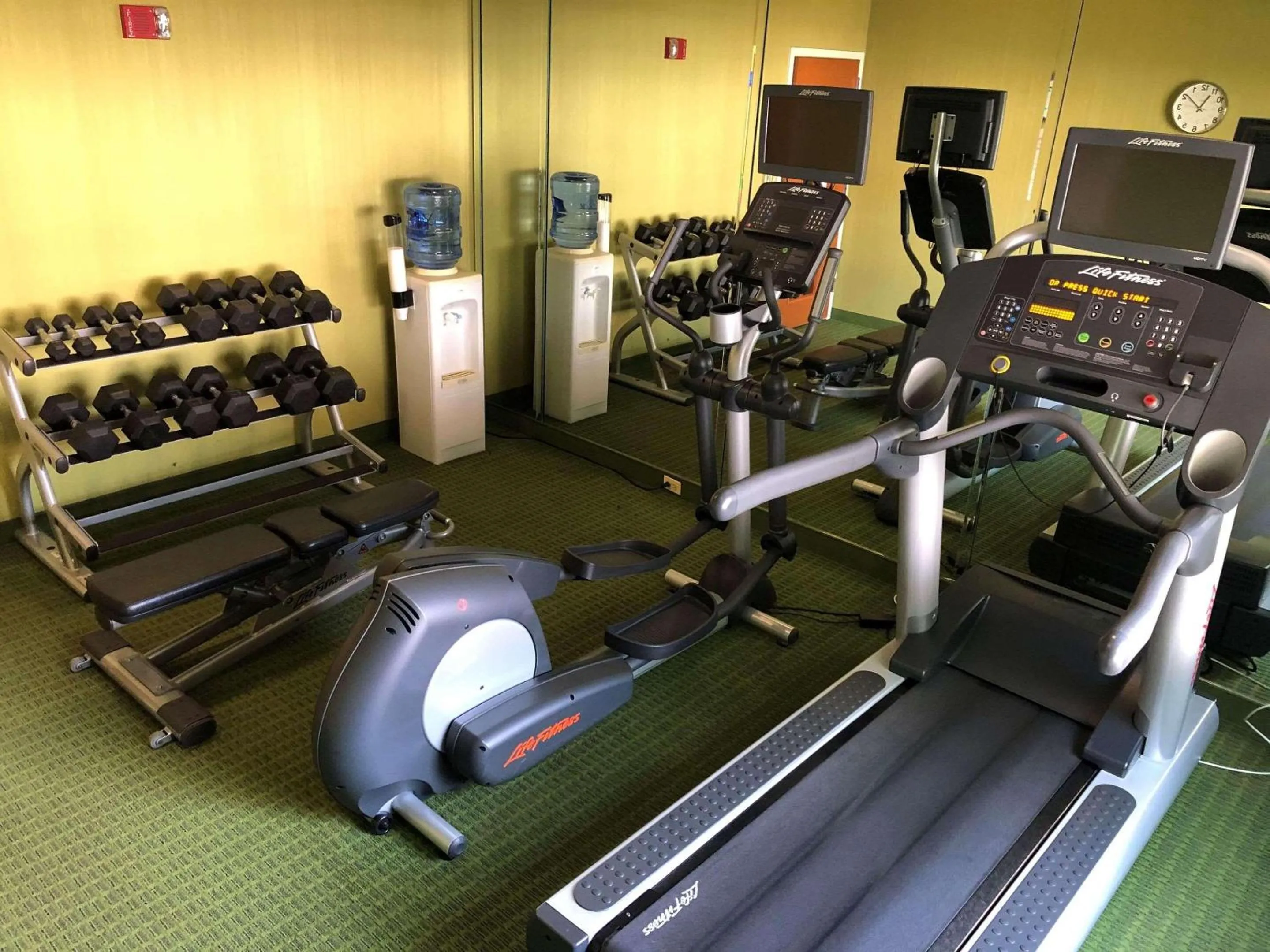 Fitness centre/facilities in Country Inn & Suites by Radisson, Fayetteville I-95, NC