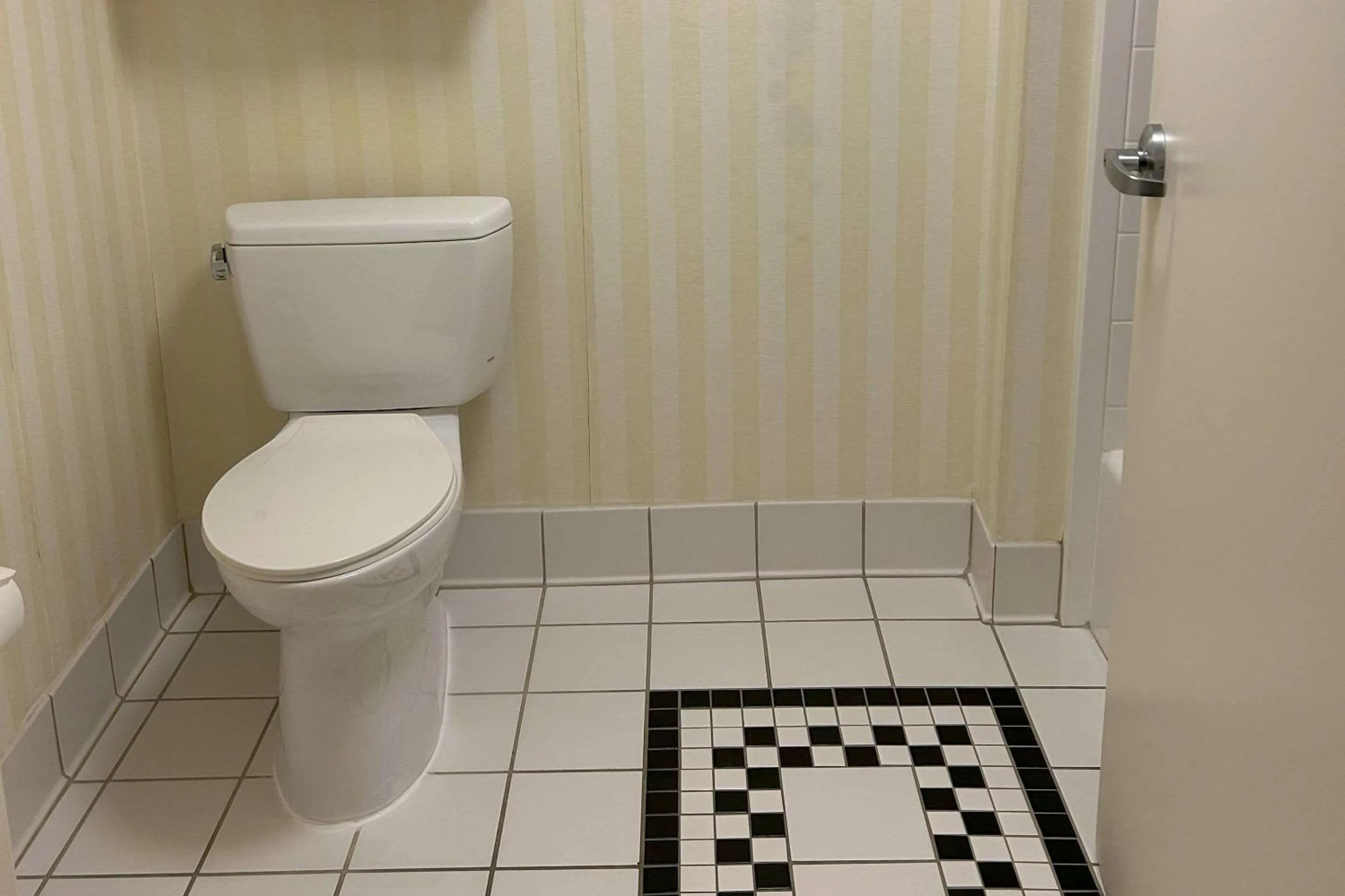 Bedroom in Country Inn & Suites by Radisson, Fayetteville I-95, NC