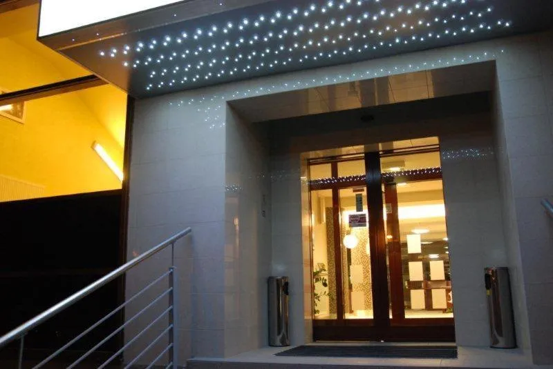 Facade/entrance in Hotel Malinowski Economy