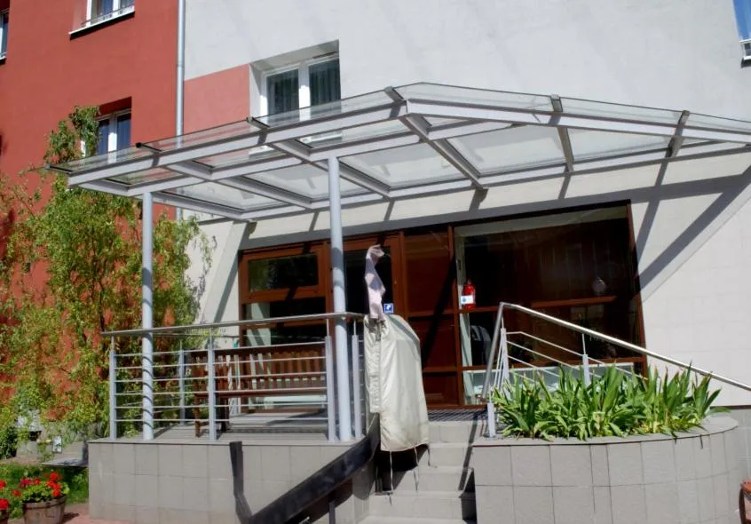 Facade/entrance in Hotel Malinowski Economy