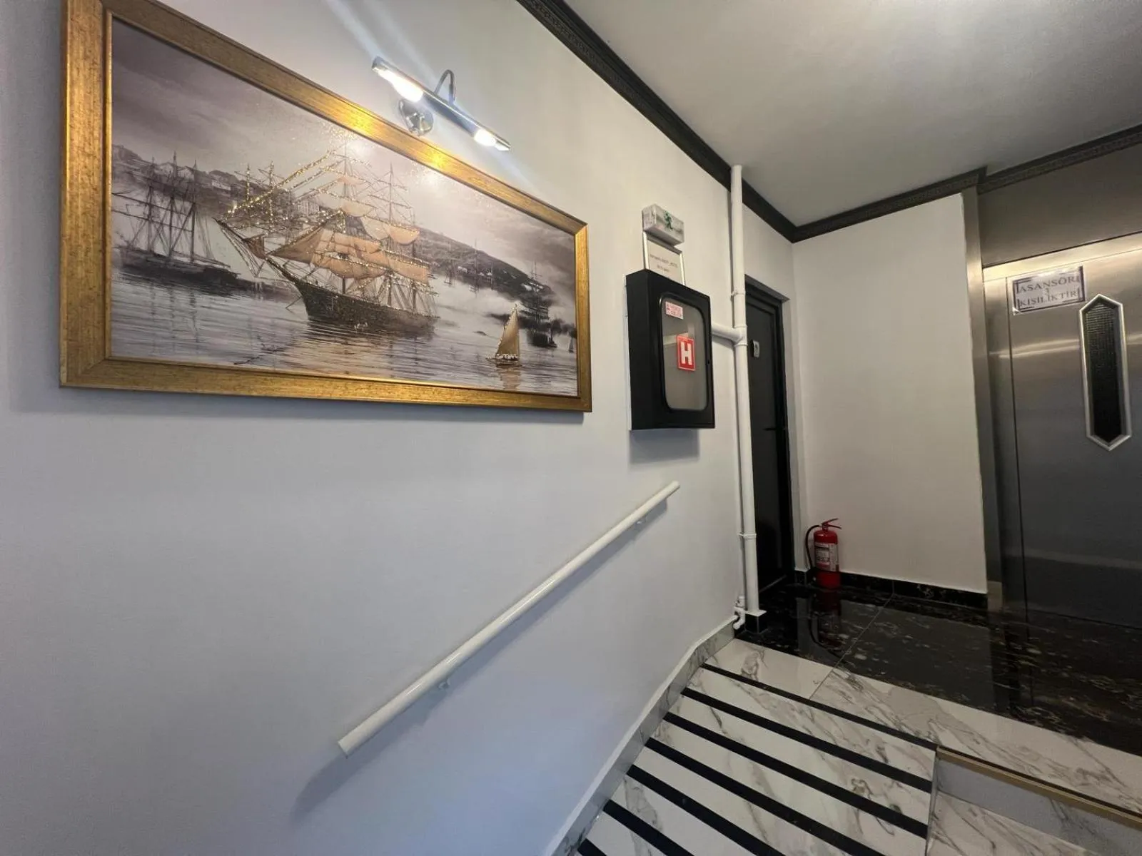 Lobby or reception in Hotel Reina