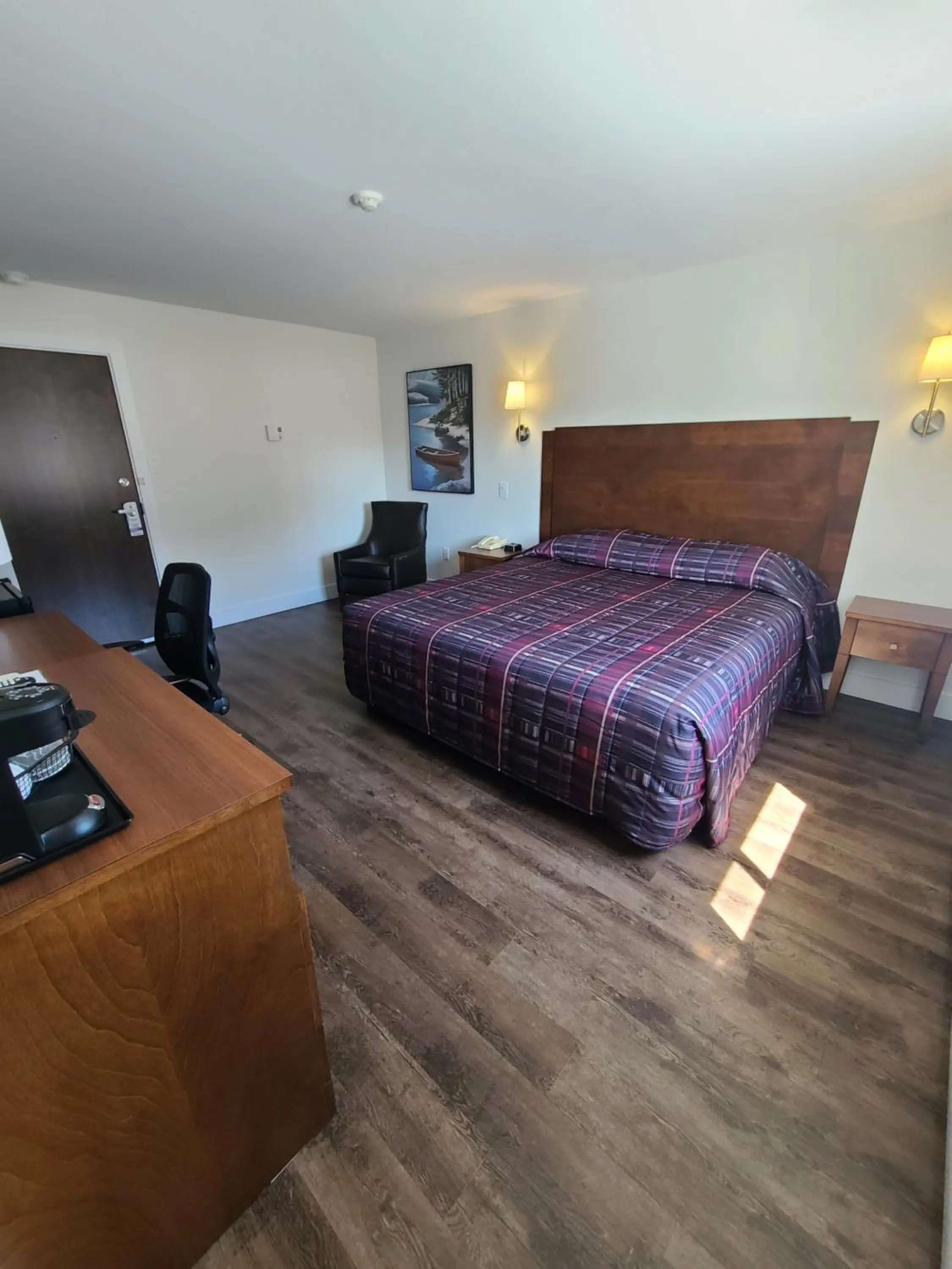 Guests, Bed in Stardust Motel - Bedford