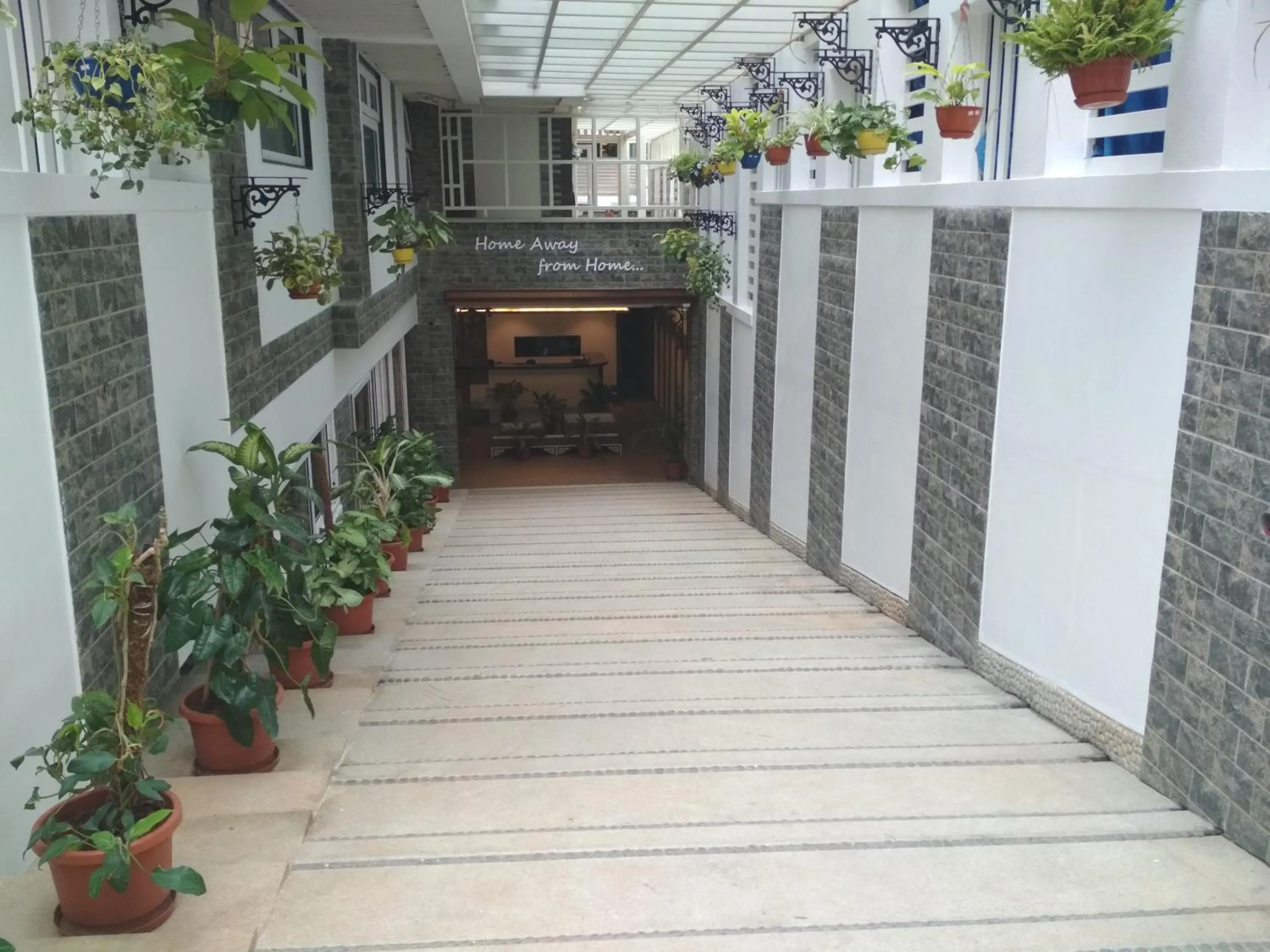 Facade/entrance in White Castle Boutique Apartment Hotel