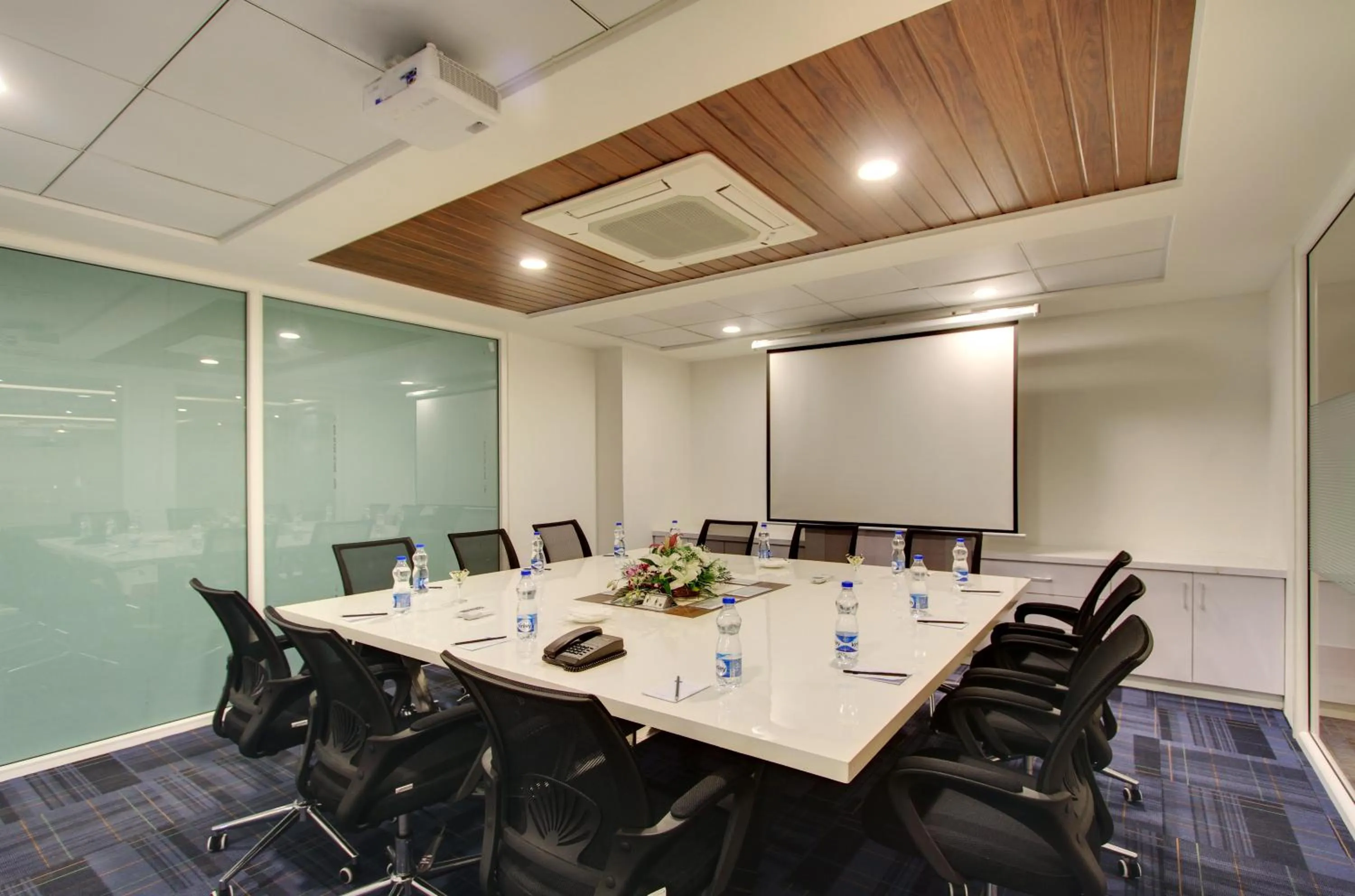 Business facilities in White Castle Boutique Apartment Hotel