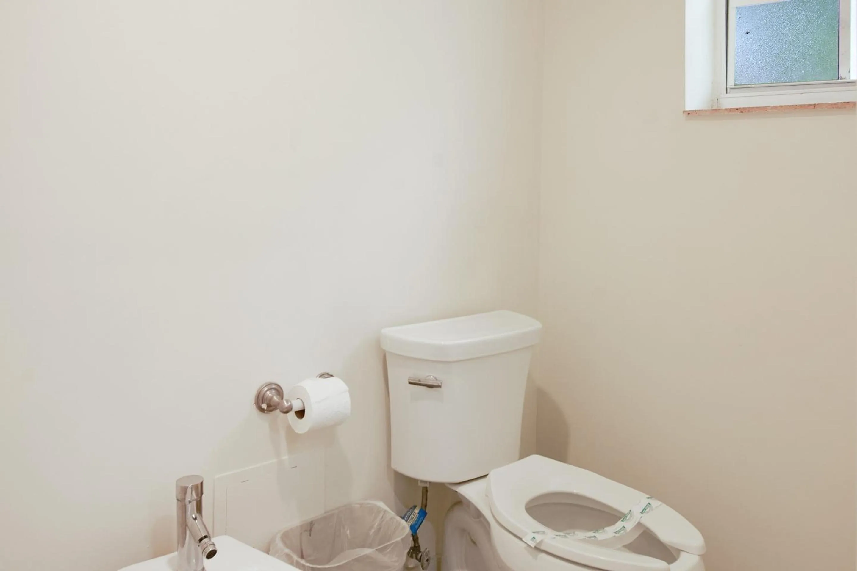 Bathroom in OYO Hotel Coral Gables - Miami Airport