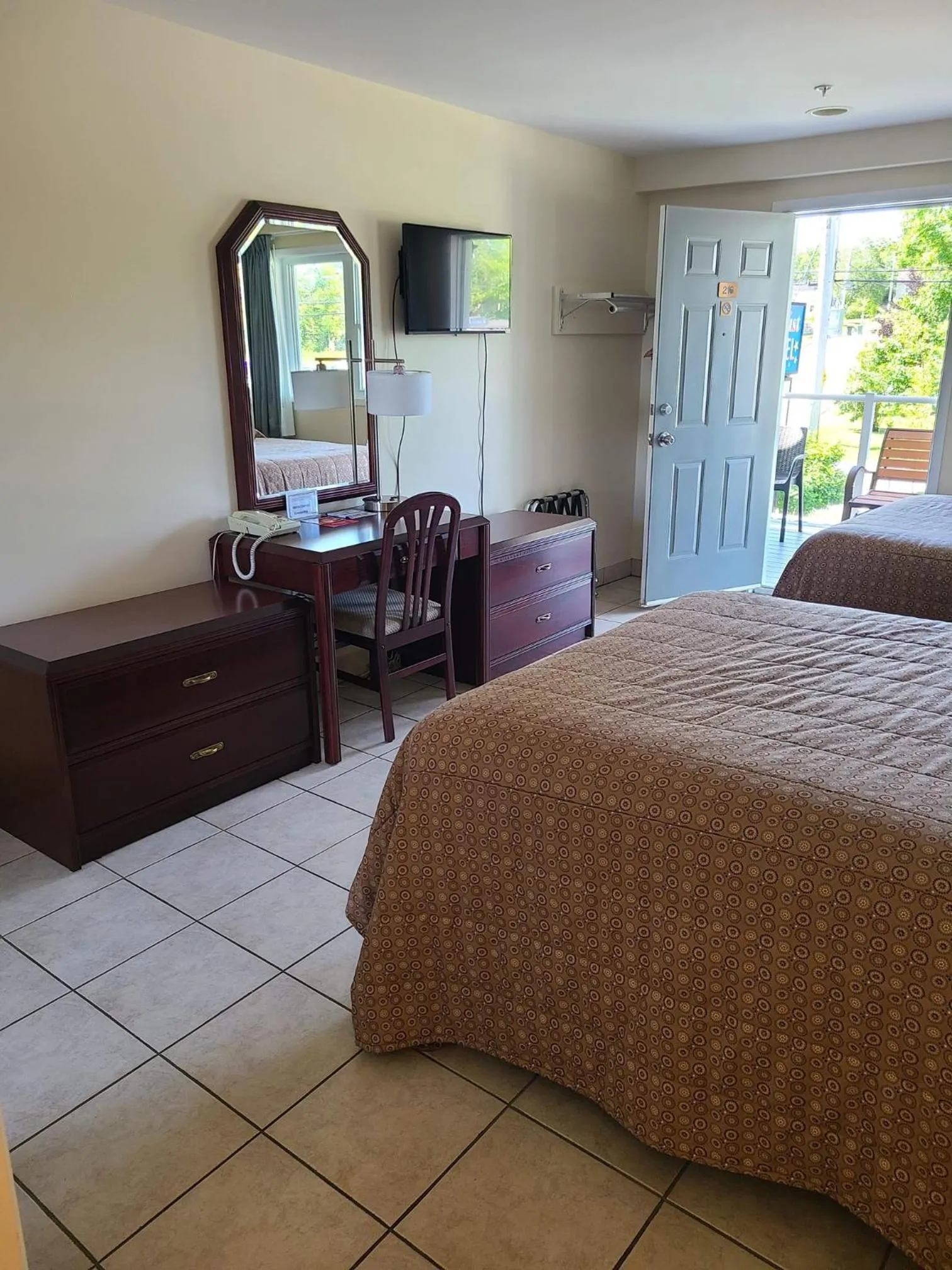 City view, Bed in Stardust Motel - Timberlea