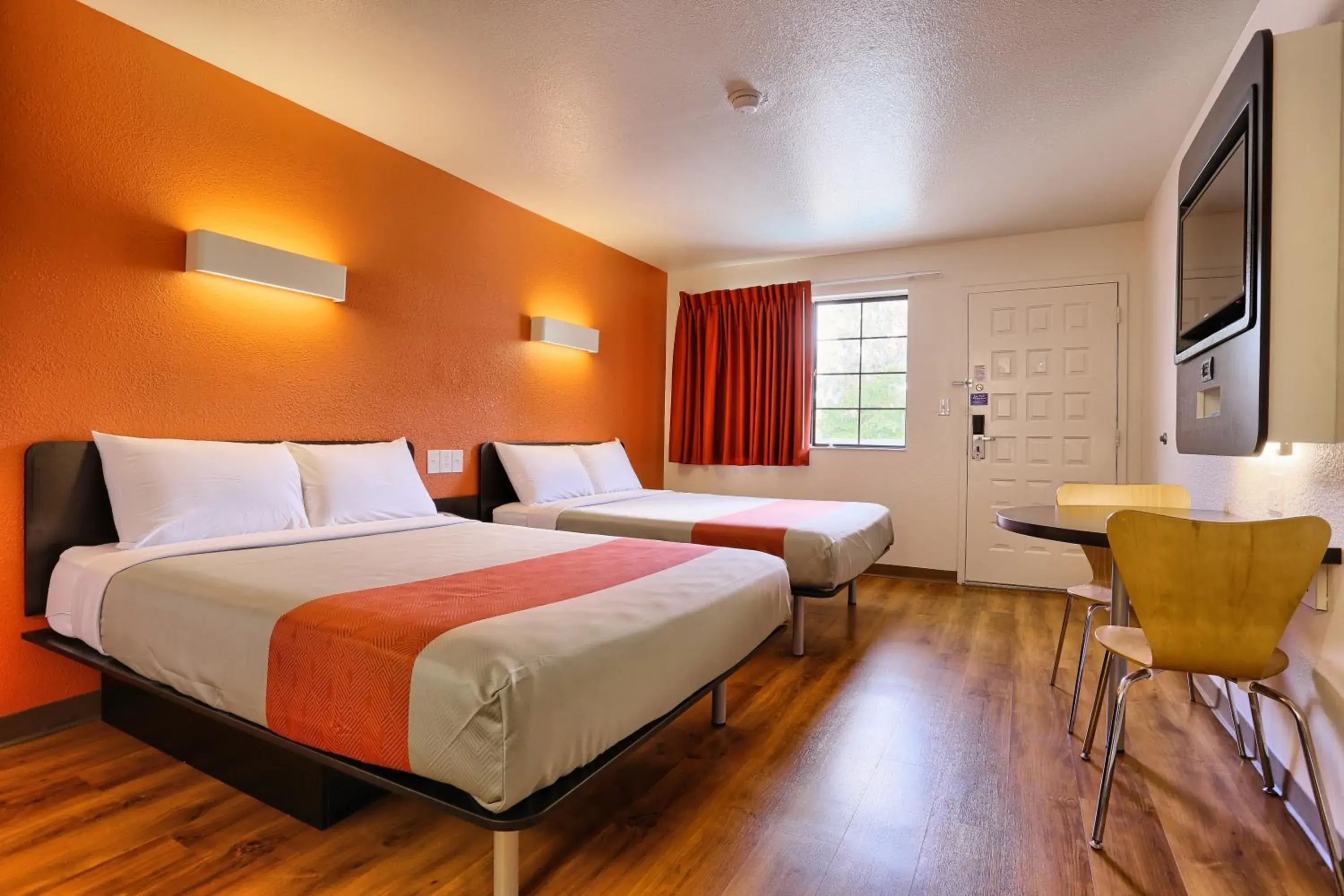 Deluxe Queen Room with Two Queen Beds in Super 8 by Wyndham Petaluma Deluxe Queen Room with Two Queen Beds in Super 8 by Wyndham Petaluma