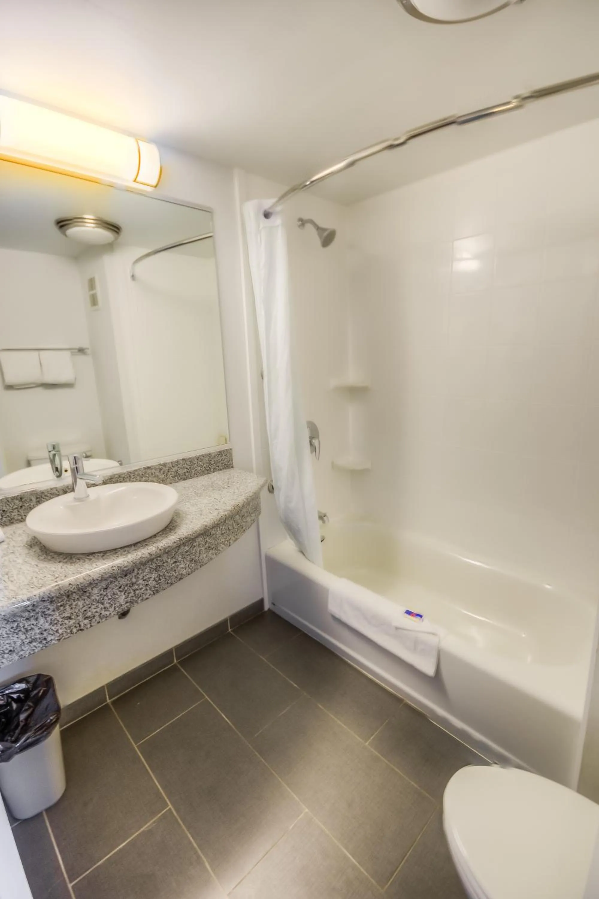 Bathroom in Aurora Inn Estevan